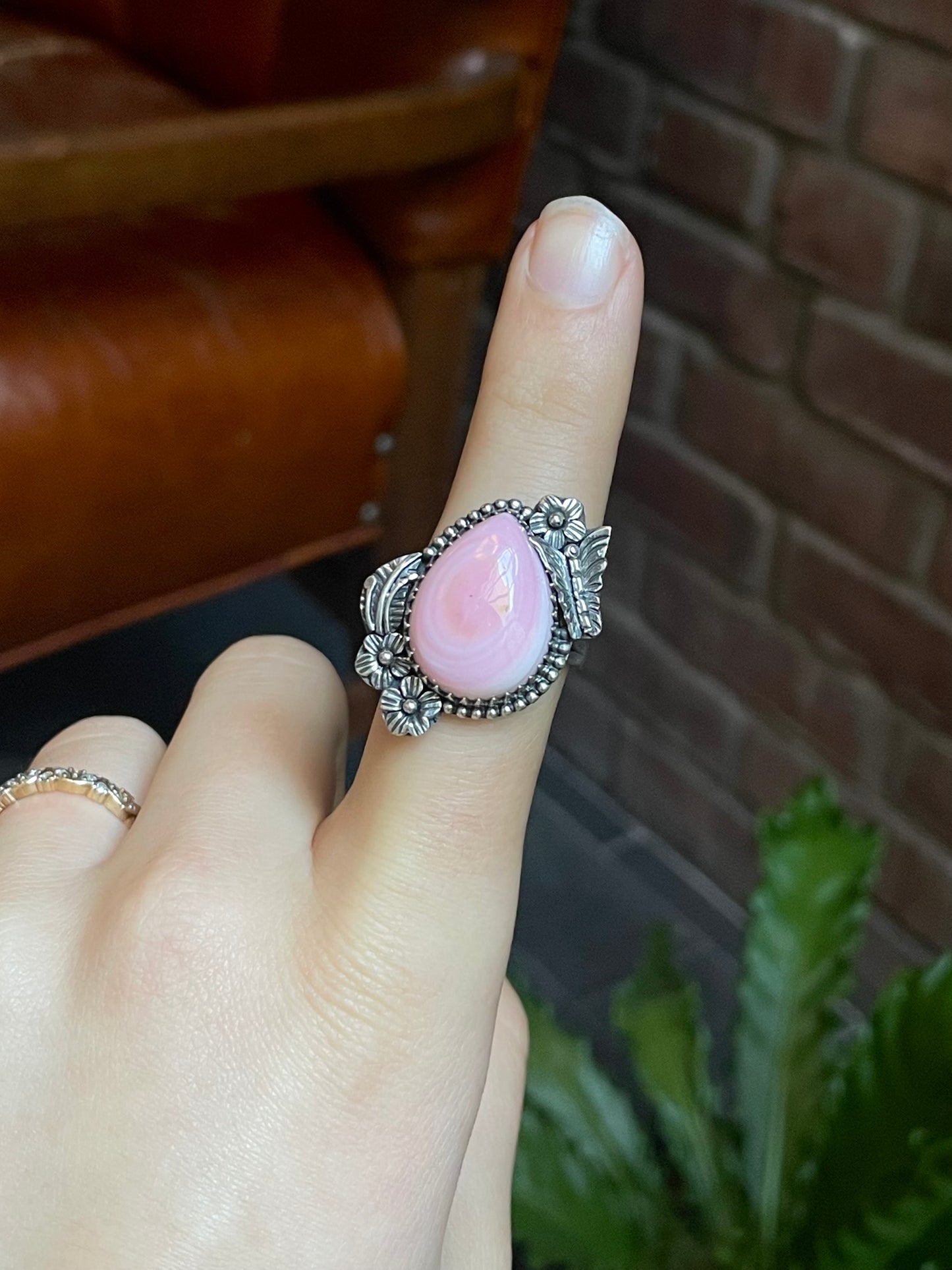 Pink Conch Butterfly Ring | 925 Sterling Silver Size 8 E467
