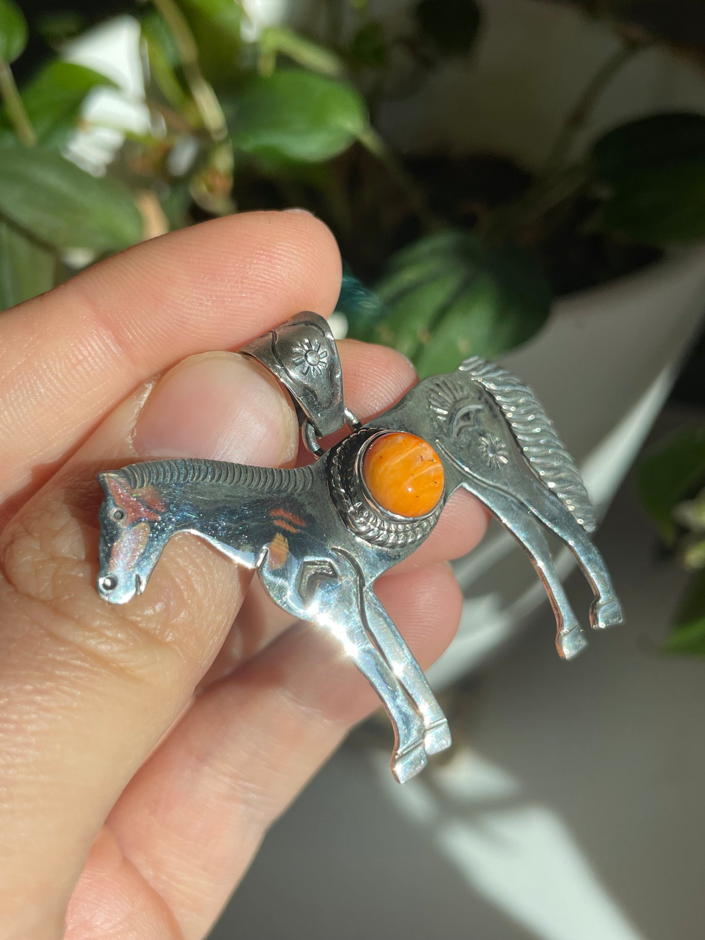 Spiny Oyster Horse Pendant | Sterling Silver 925 B772