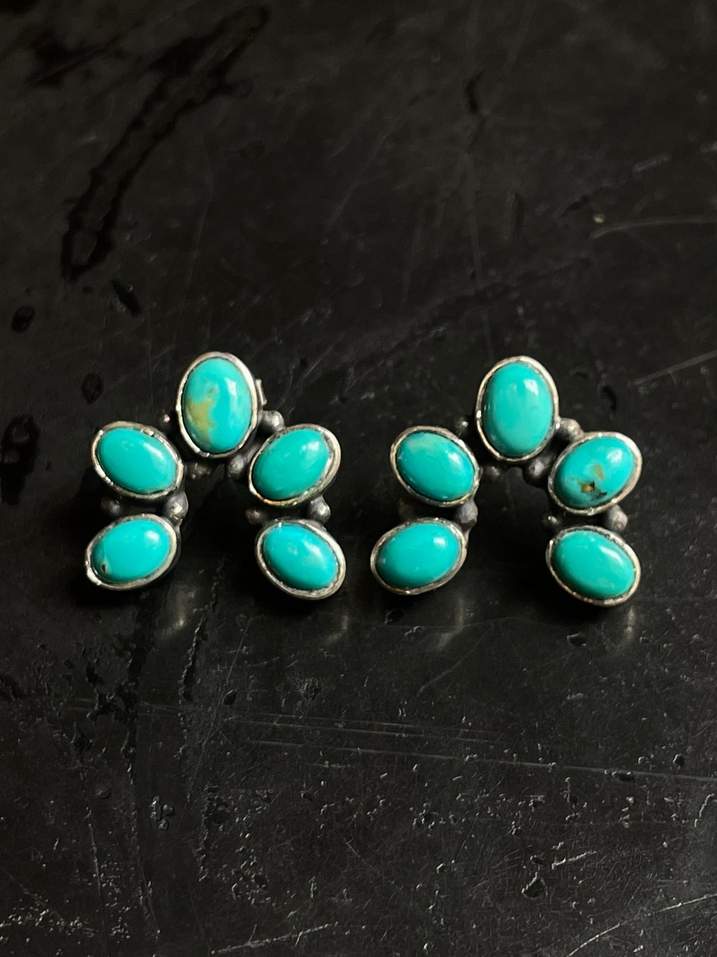 Kingman Turquoise Naja Earrings | Cluster Stud E660