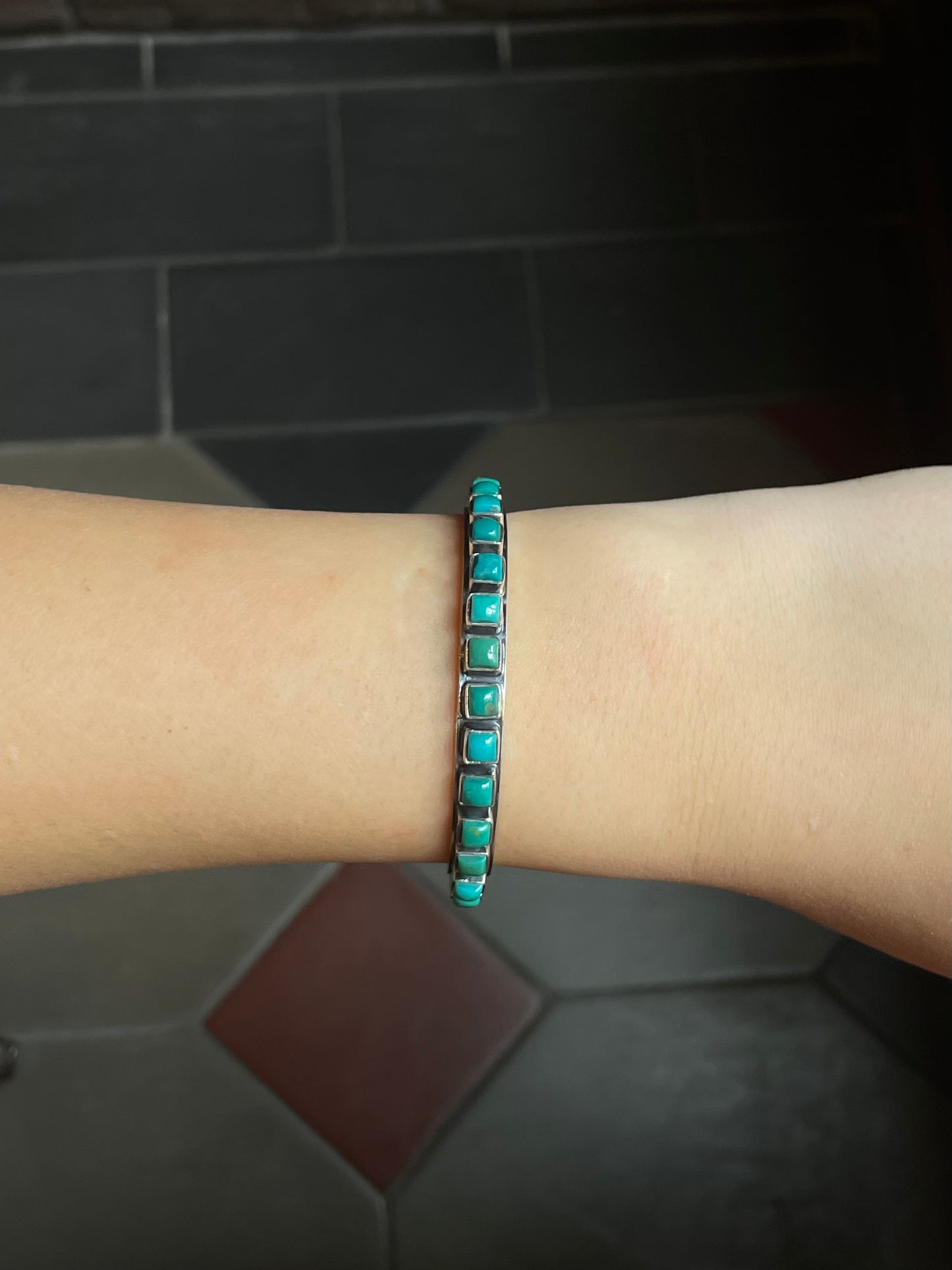 Kingman Turquoise Cuff | Square Stone Row | 925 Silver E537