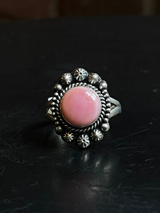 Pink Conch Round Ring | Sterling Silver | Size 9 | A028