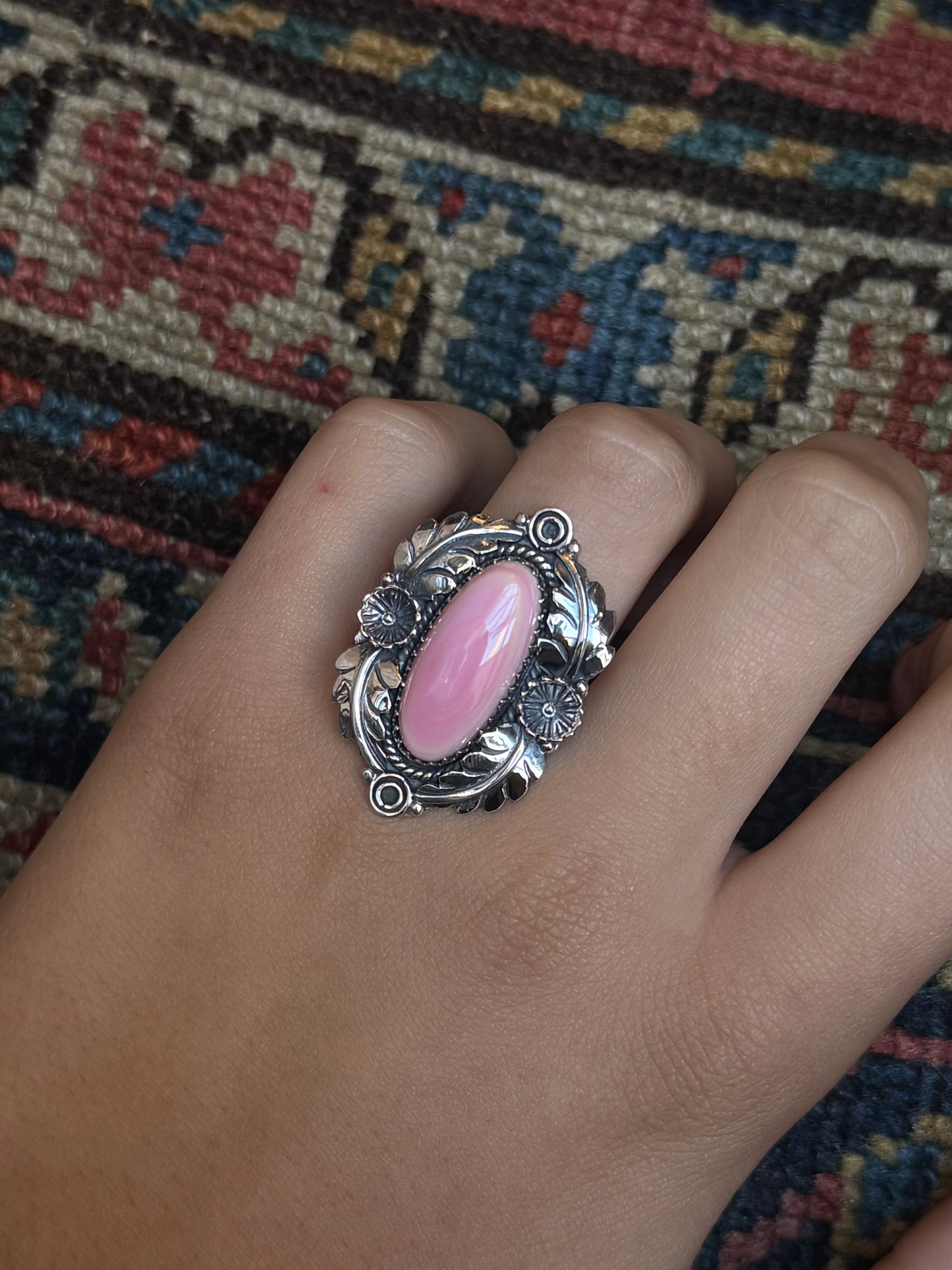 Pink Conch Oval Ring | Sterling Silver | Size 8 | C161