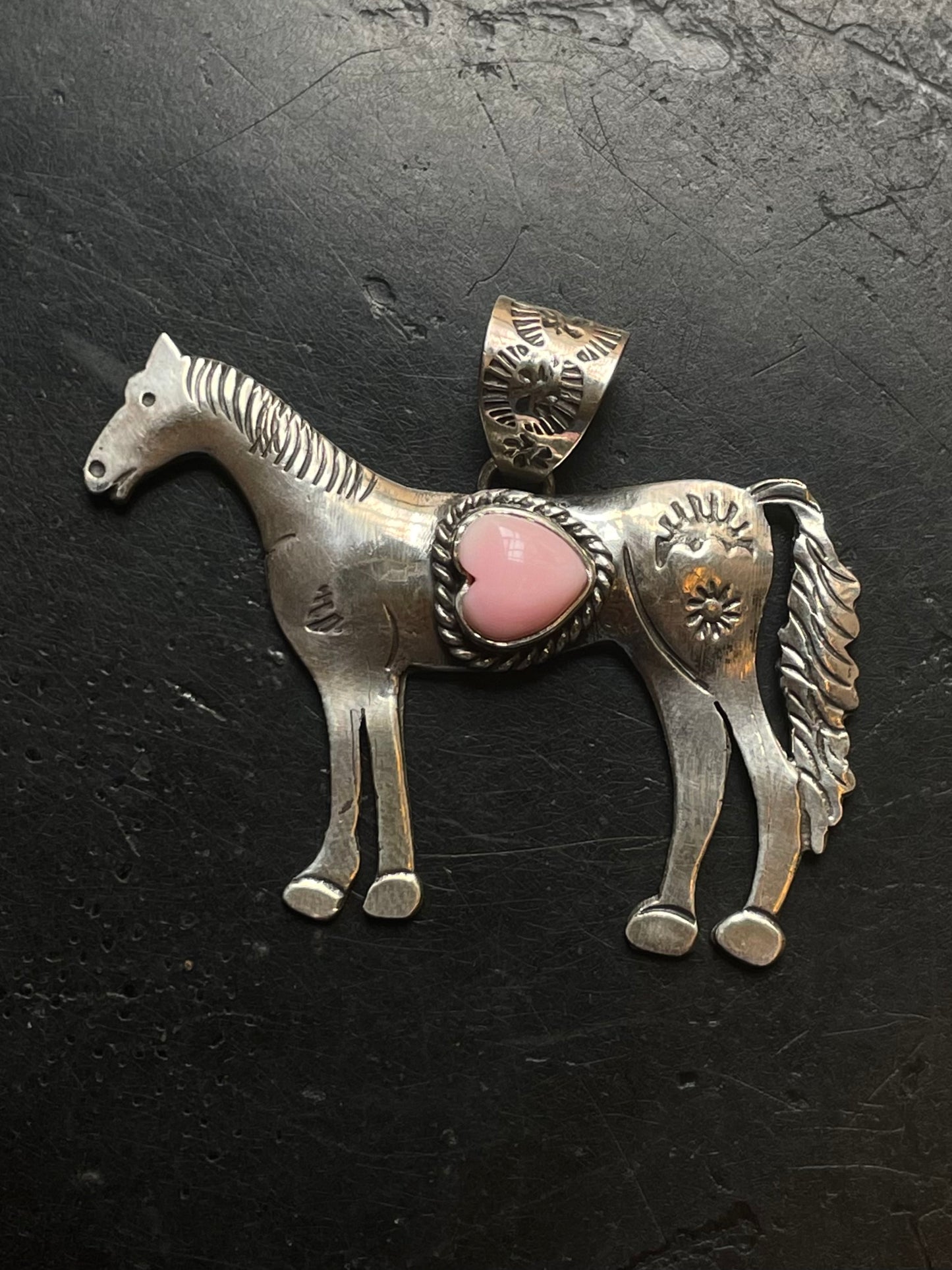 Pink Conch Horse Pendant | Sterling Silver E720