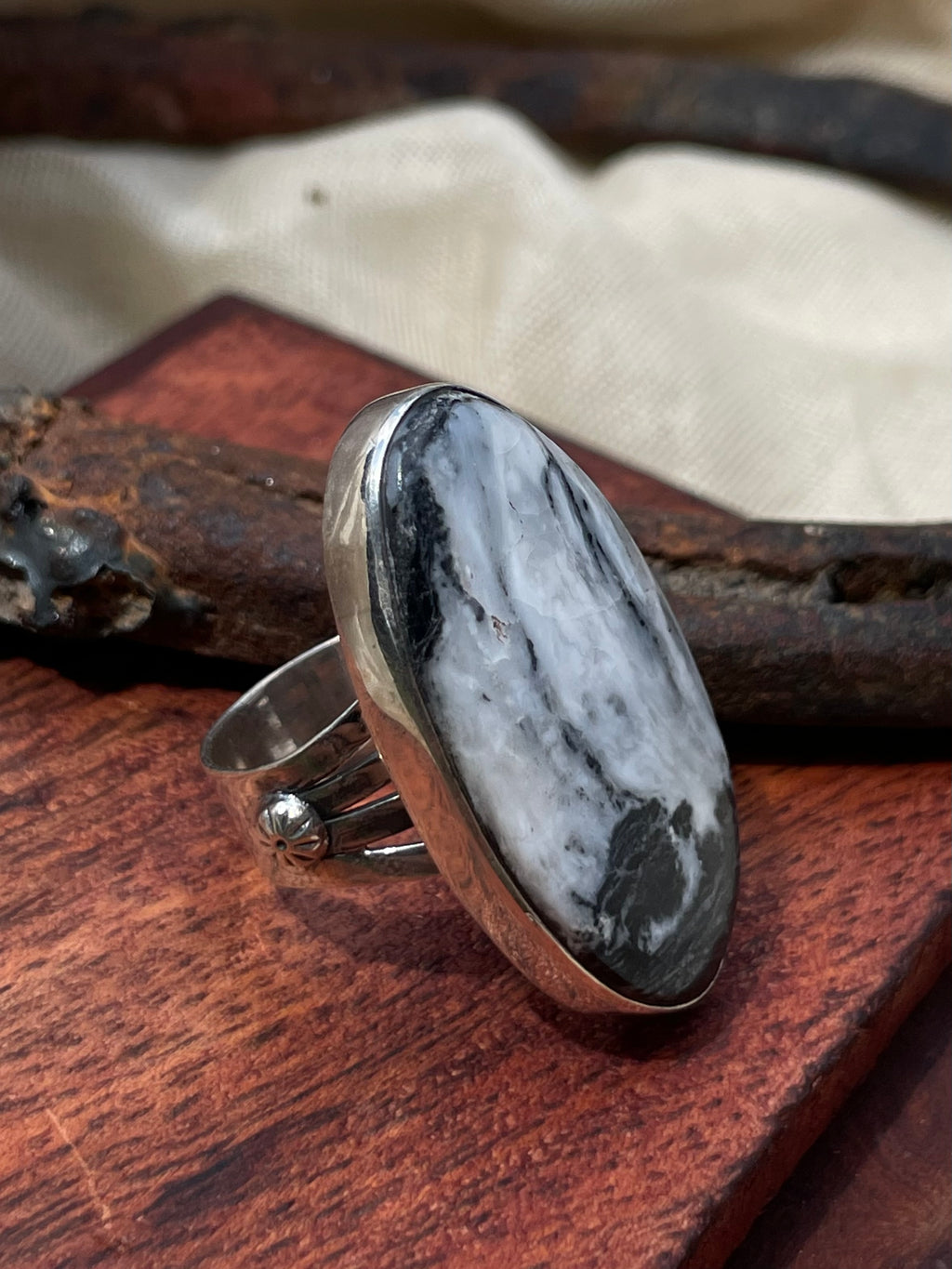 White Buffalo Ring | Sterling Silver | Size 6 C596