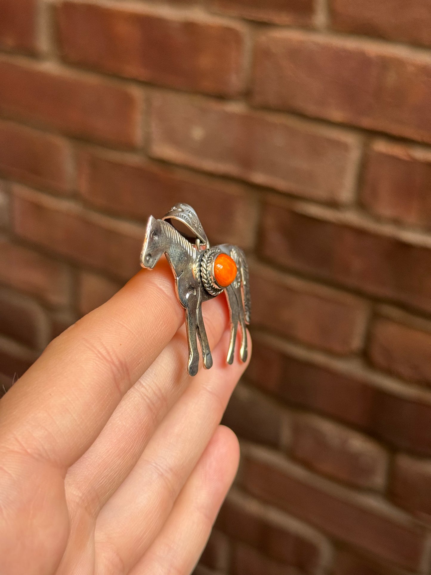 Spiny Oyster Horse Pendant | Sterling Silver C361