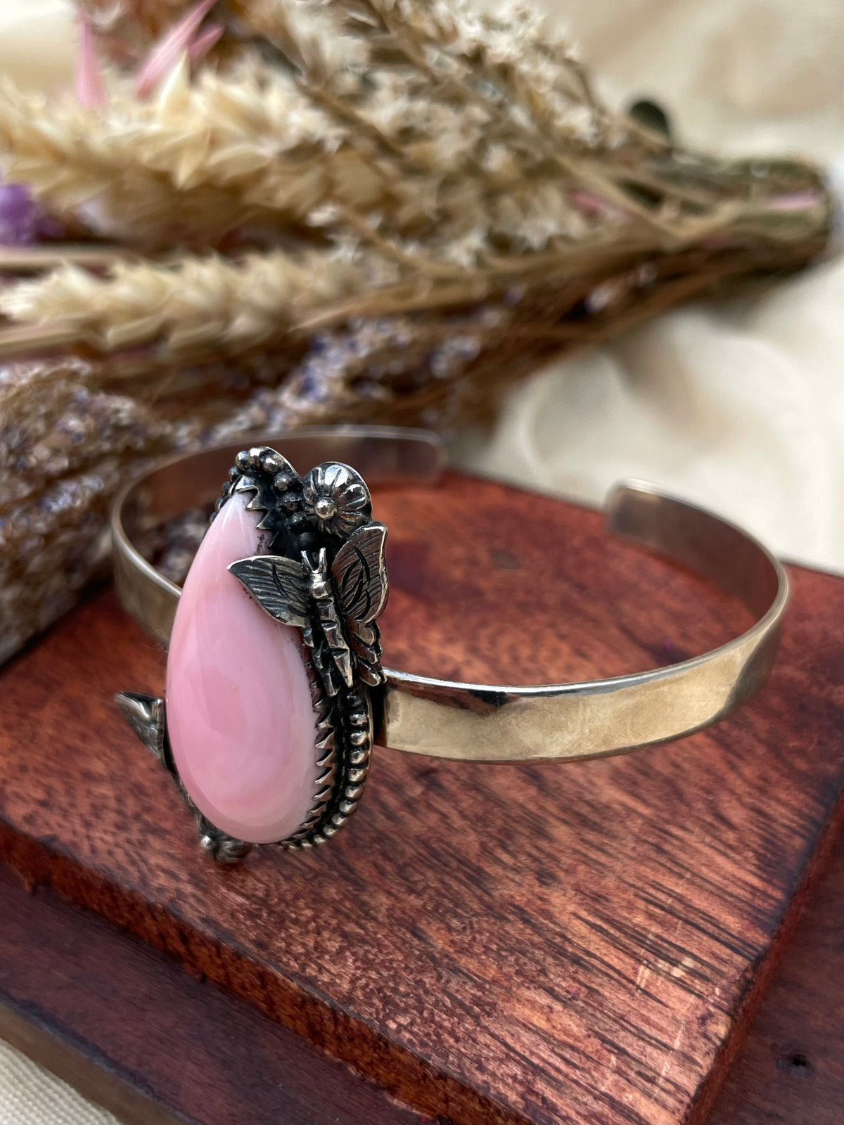 Pink Conch Butterfly Cuff Bracelet | 925 Sterling Silver D280
