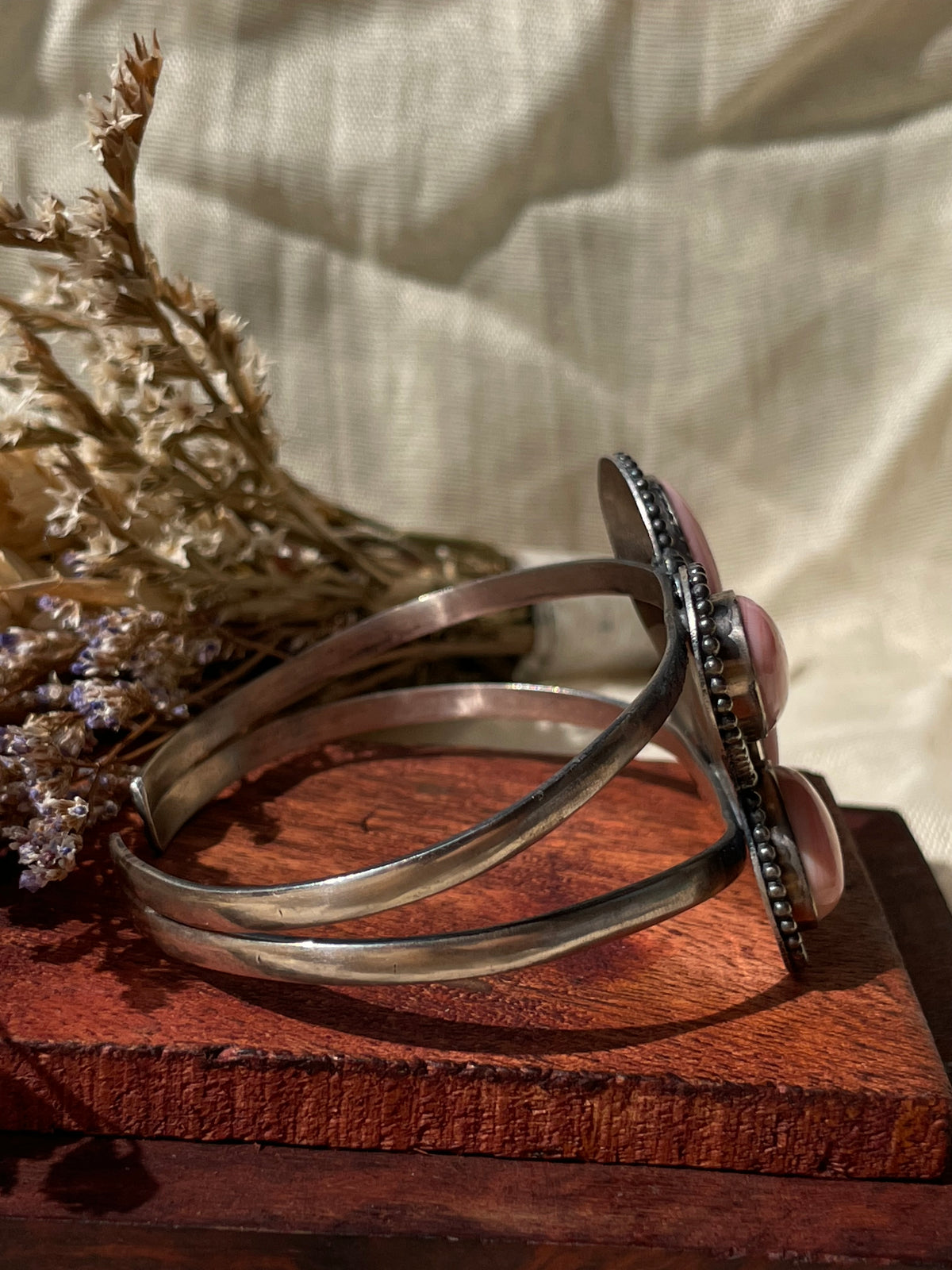 Pink Conch Five-Stone Cluster Cuff | 925 Sterling Silver D324