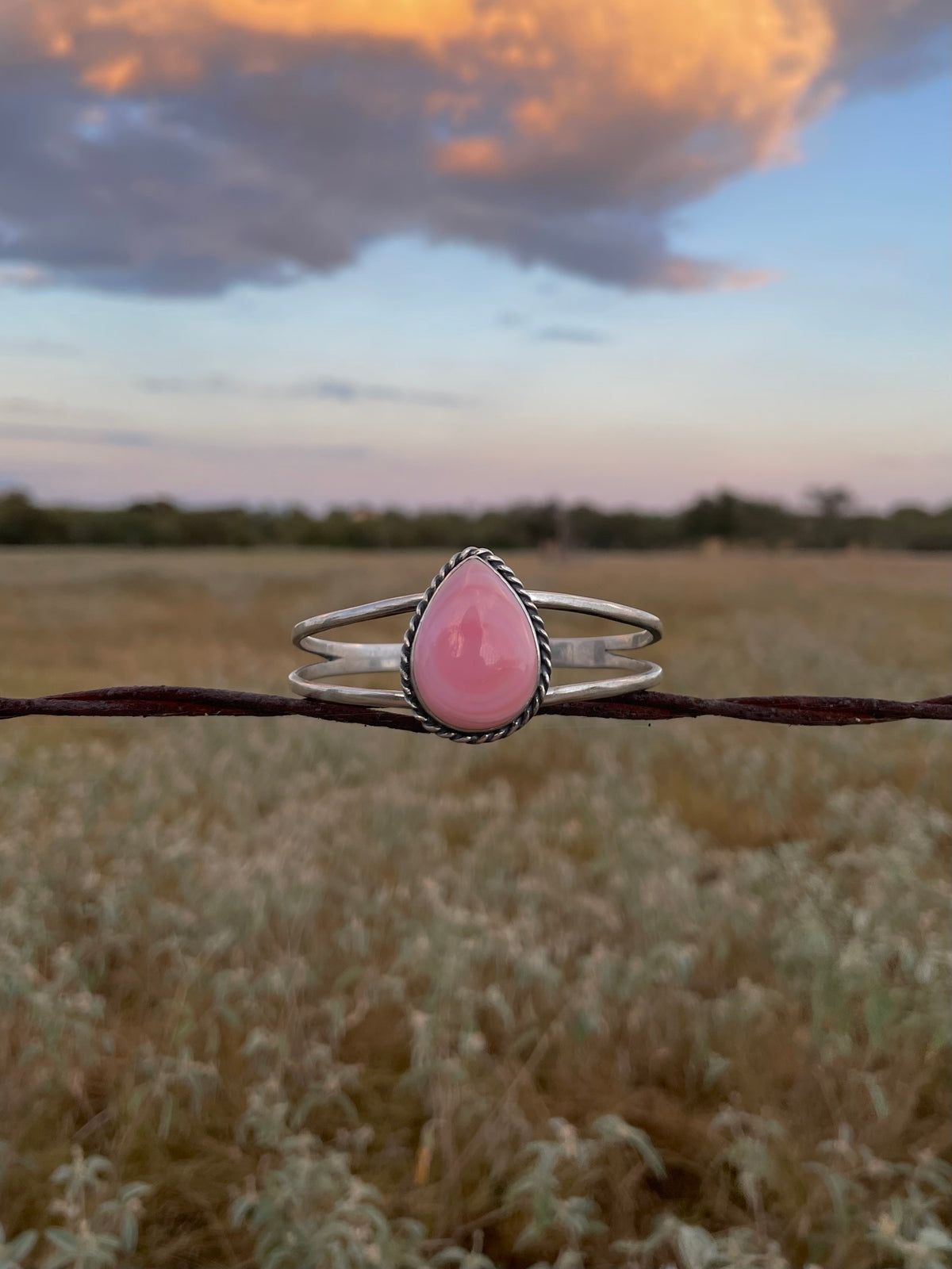 Pink Conch Teardrop Cuff Bracelet | 925 Sterling Silver G769
