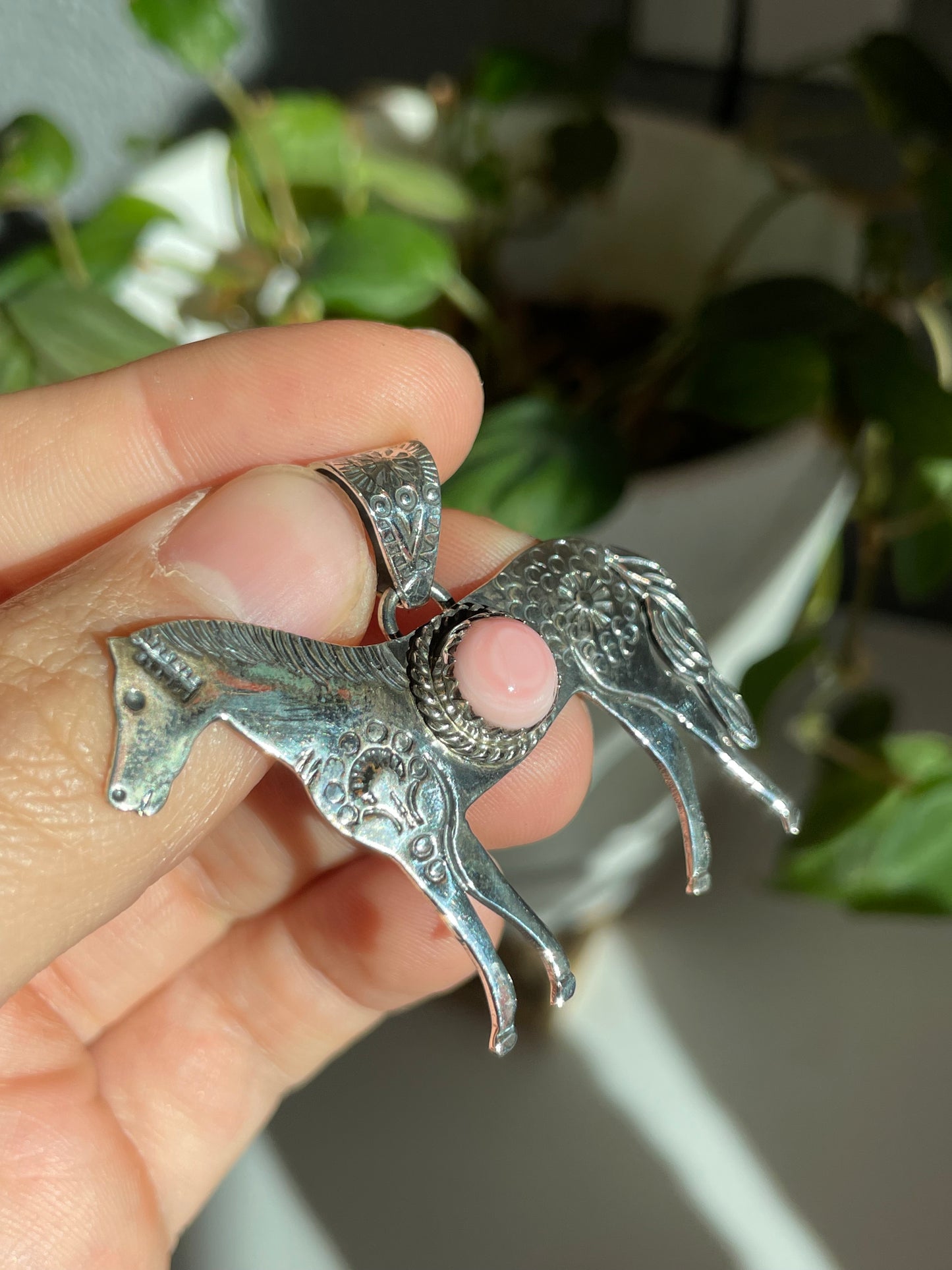 Pink Conch Horse Pendant | Sterling Silver 925 B792