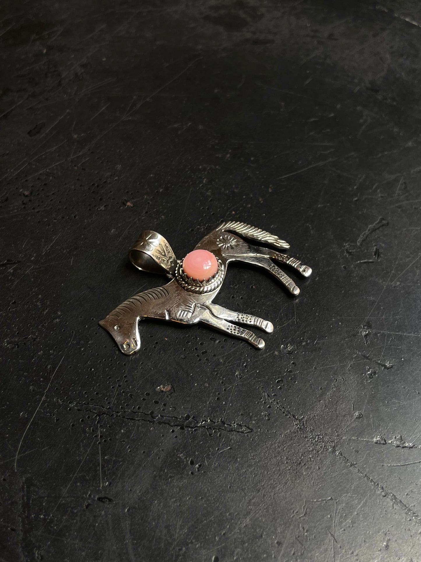 Pink Conch Horse Pendant | 925 Sterling Silver E254