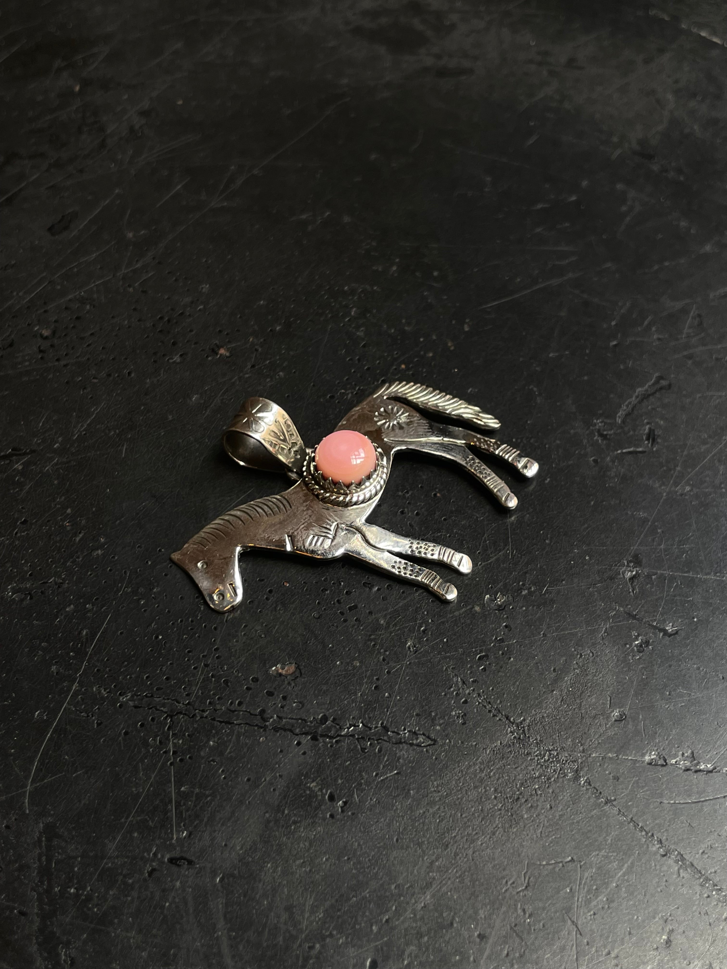 Pink Conch Horse Pendant | 925 Sterling Silver E254