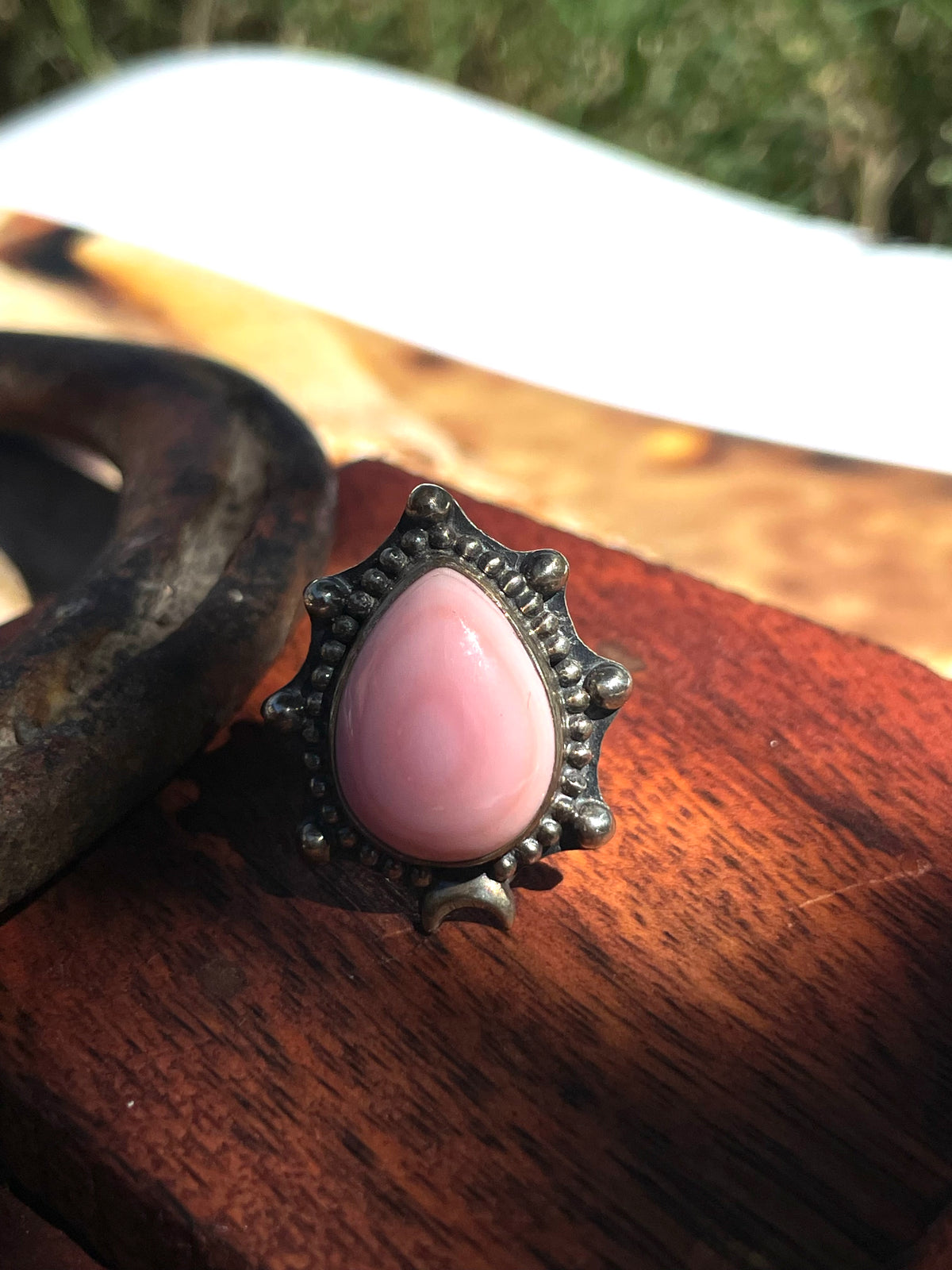 Pink Conch Tear Drop Ring | 925 Sterling Silver | Size 6 D342