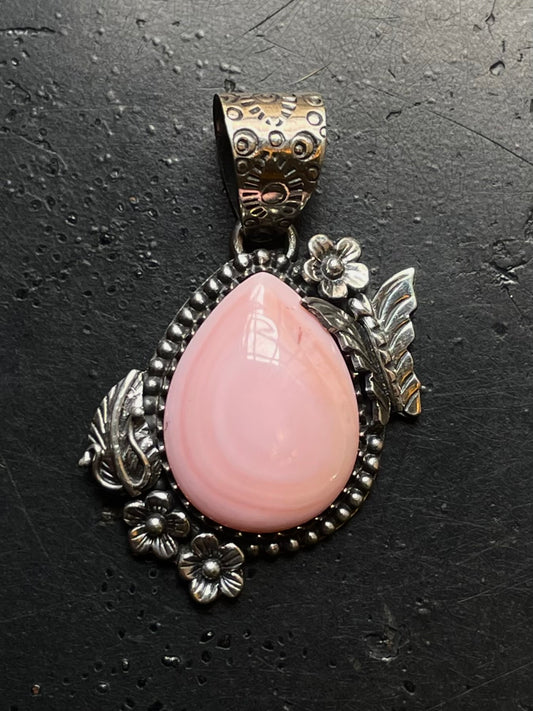 Pink Conch Floral Pendant | 925 Sterling Silver E505