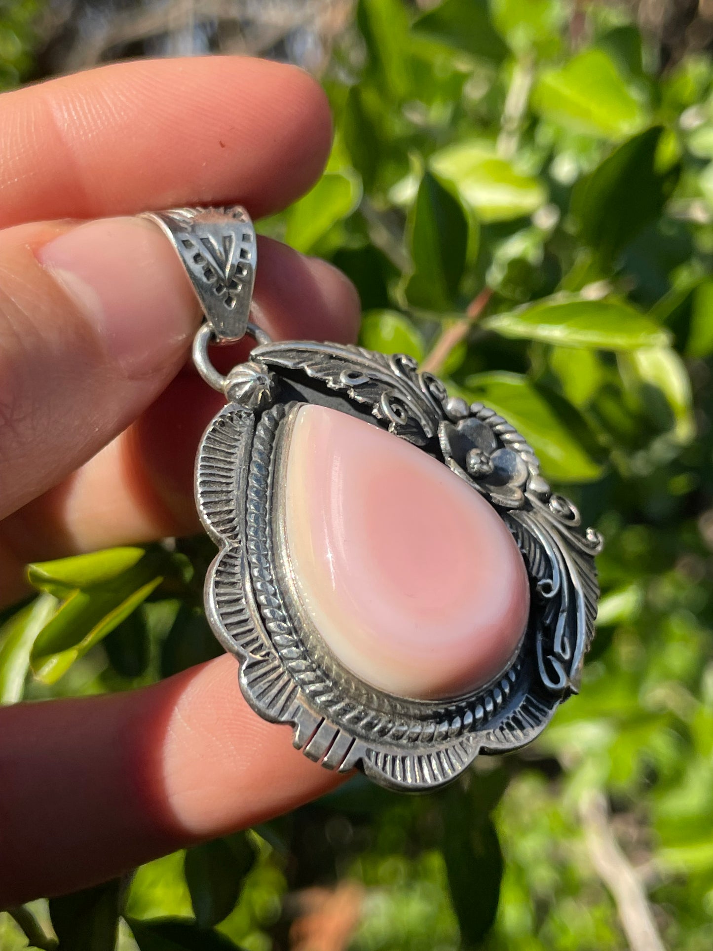 Pink Conch Teardrop Pendant | Sterling Silver 925 B695