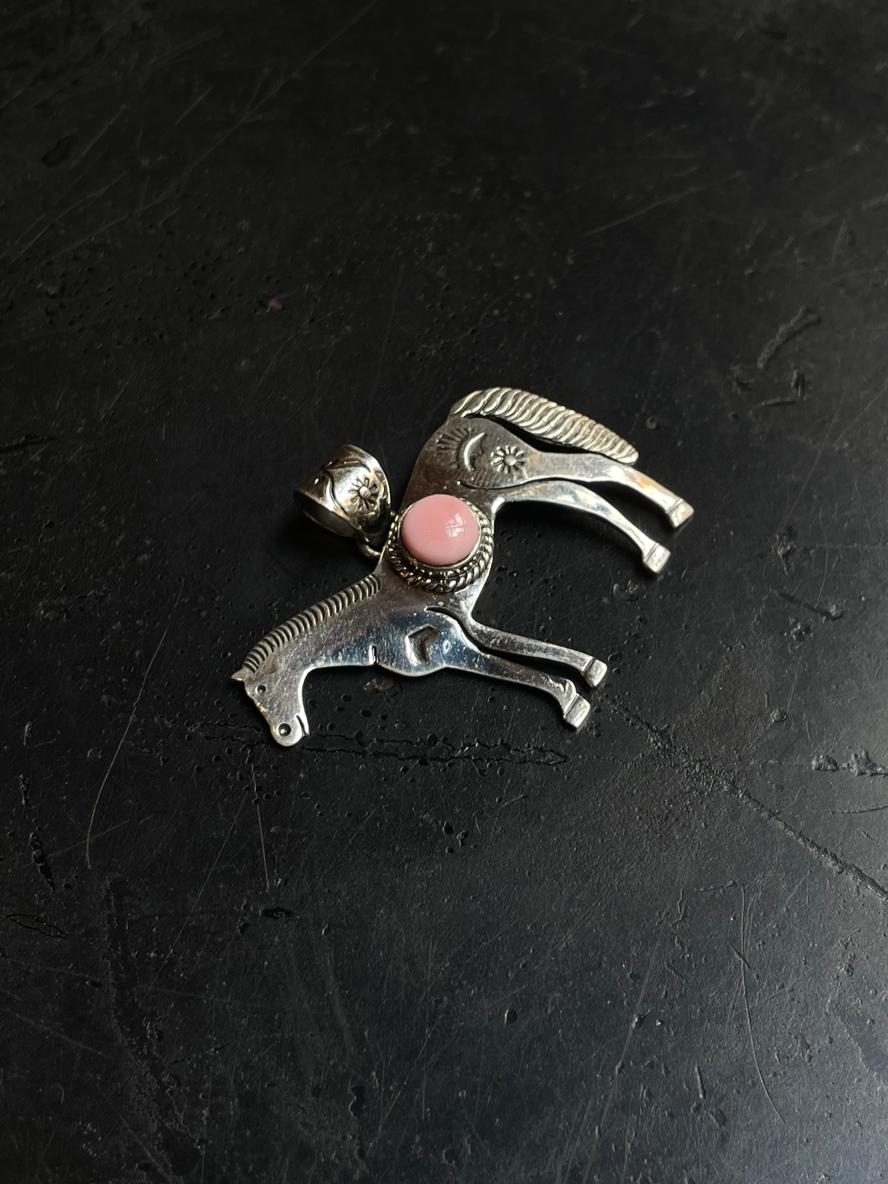 Pink Conch Horse Pendant | 925 Sterling Silver E252