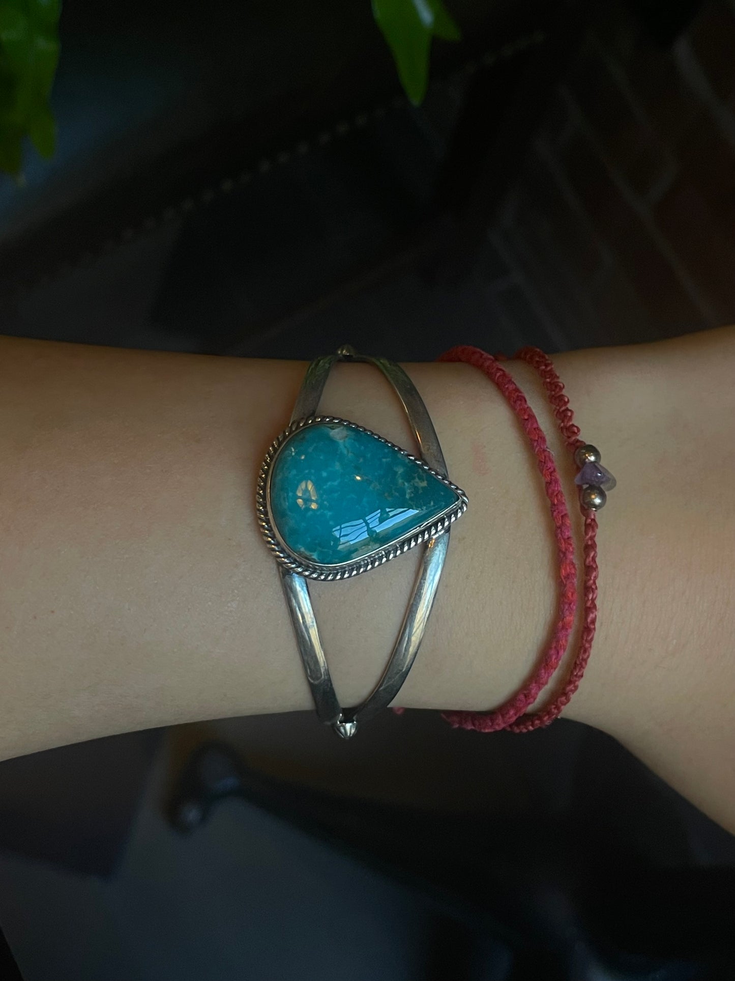 Kingman Turquoise Teardrop Cuff Bracelet | 925 Sterling Silver C901