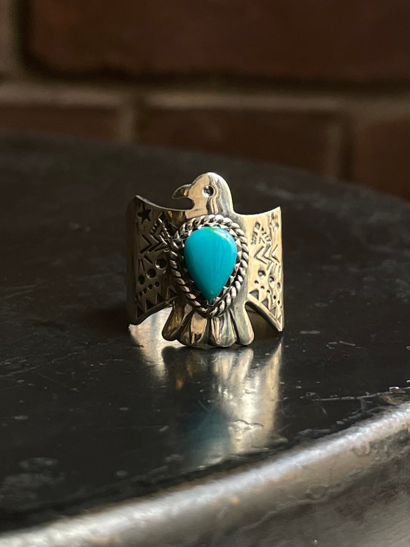 Kingman Turquoise Thunderbird Ring | 925 Sterling Silver | Size 9 E320