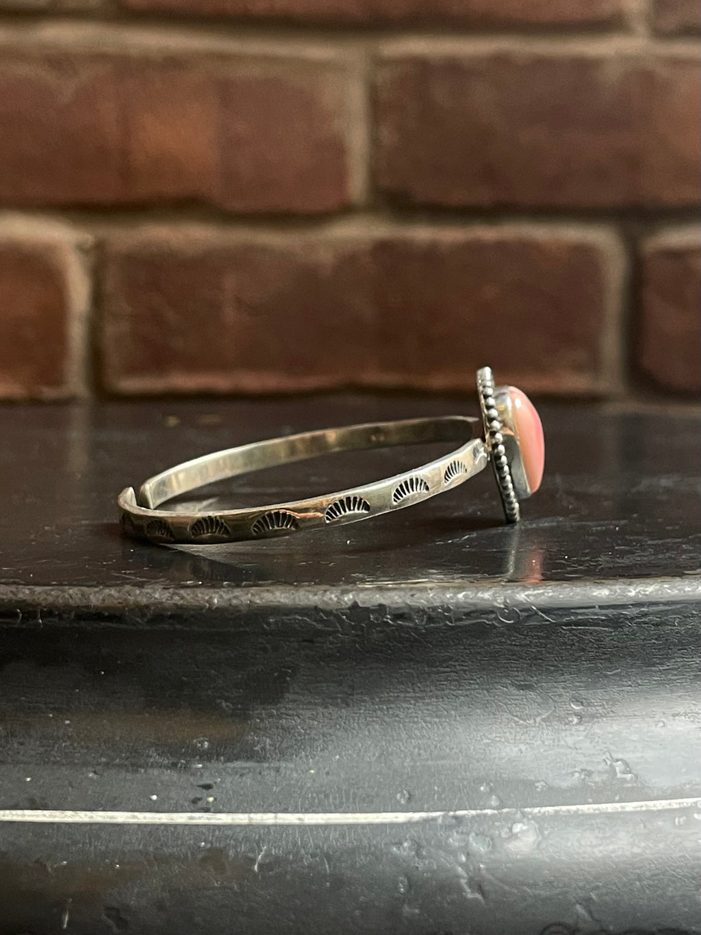 Pink Conch Heart Cuff | Stamped Band Beaded Edge | 925 Silver E692