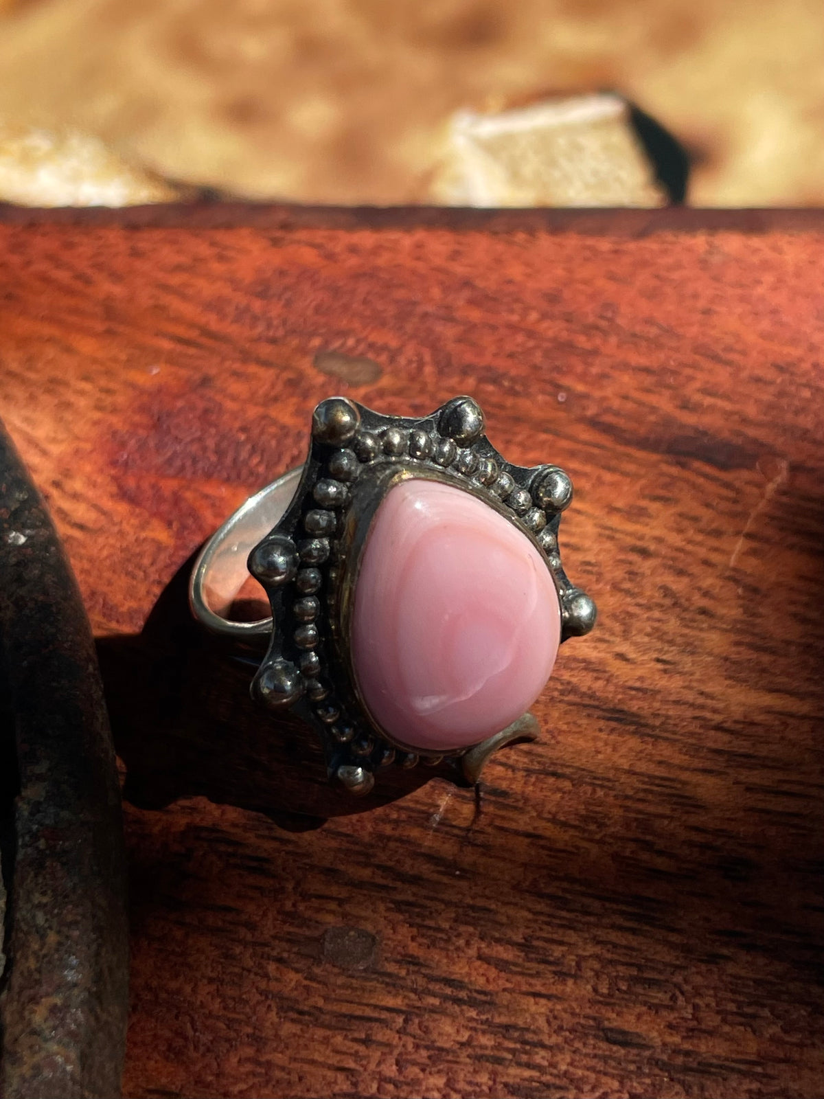 Pink Conch Tear Drop Ring | 925 Sterling Silver | Size 6 D342