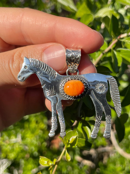 Spiny Oyster Horse Pendant | Sterling Silver 925 B722