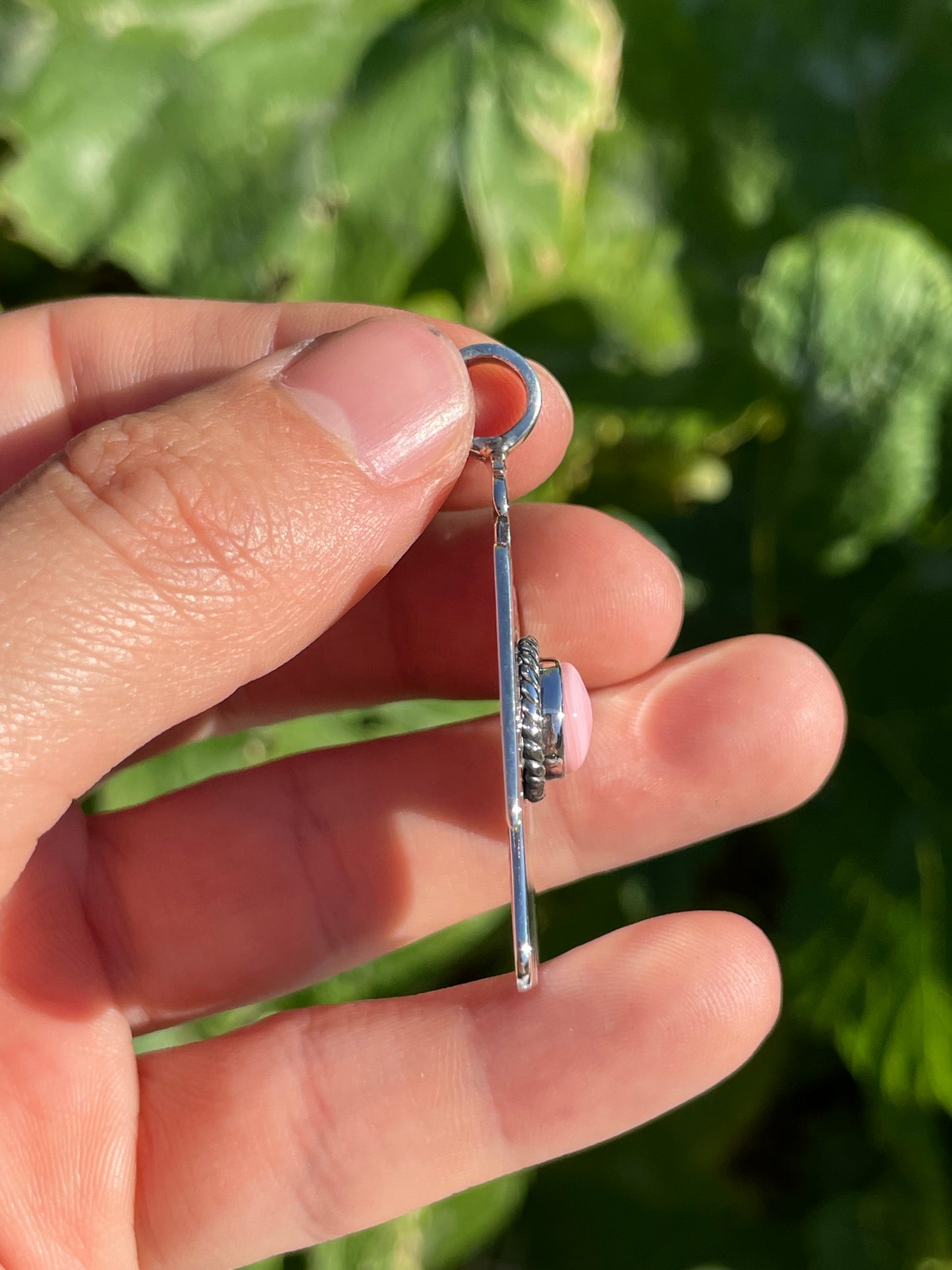 Pink Conch Thunderbird Pendant | Handcrafted Sterling Silver 925 B436