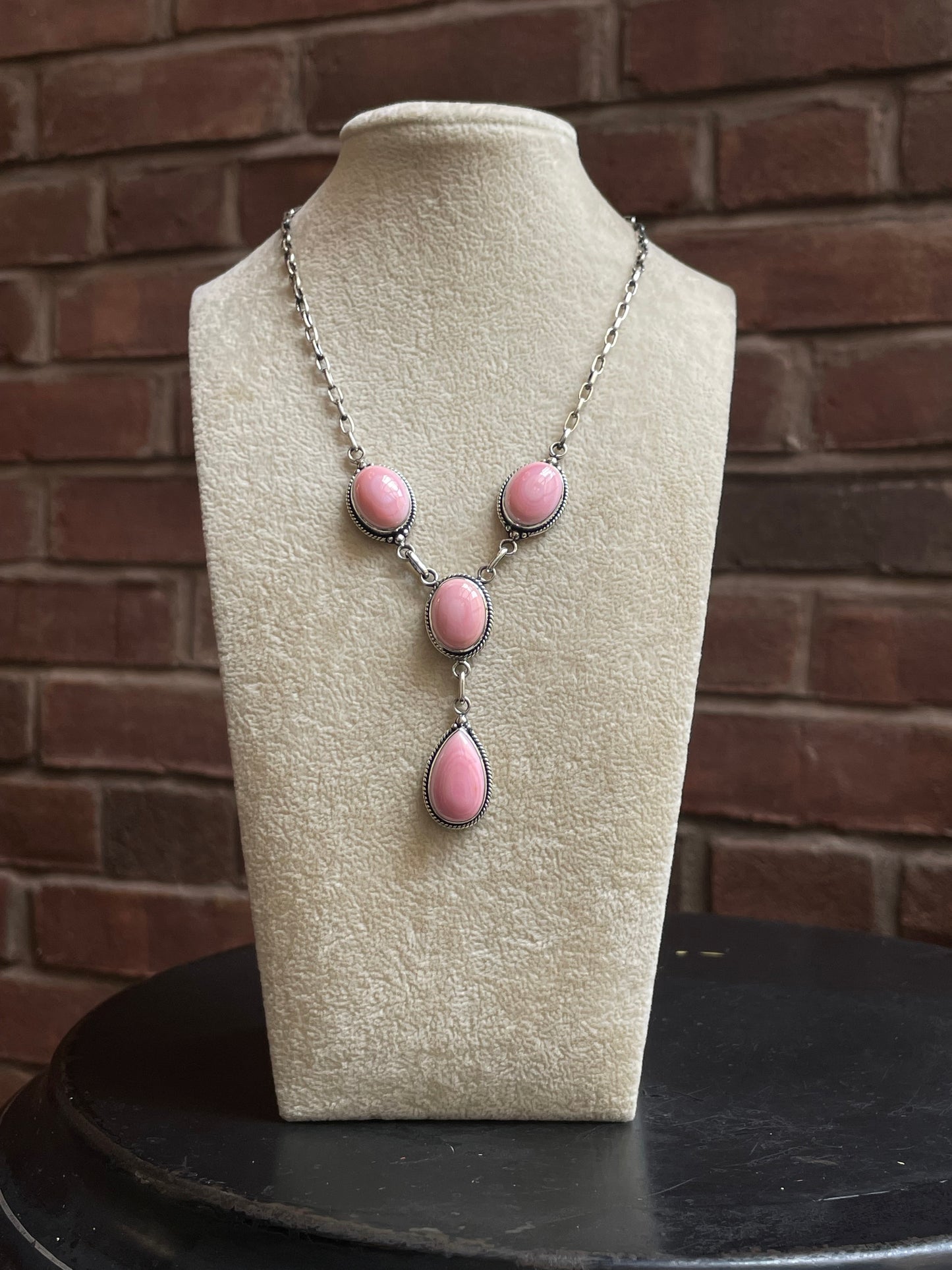 Pink Conch Lariat Necklace | Teardrop Station Drop | 925 Silver E585