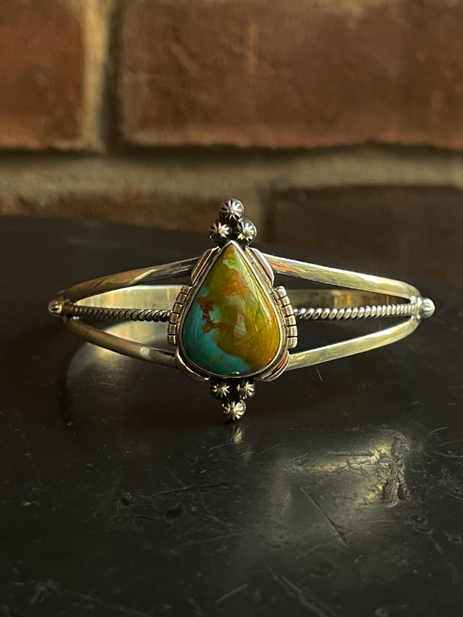 Kingman Turquoise Teardrop Cuff Bracelet | 925 Sterling Silver G679
