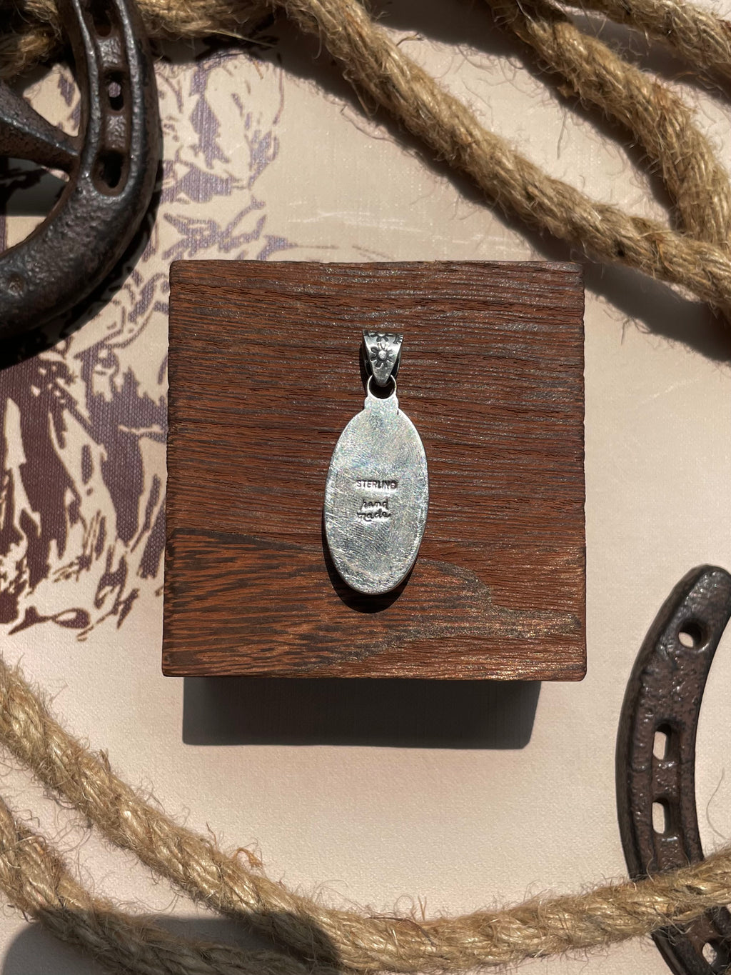 Wild Horse Oval Pendant | 925 Sterling Silver G700