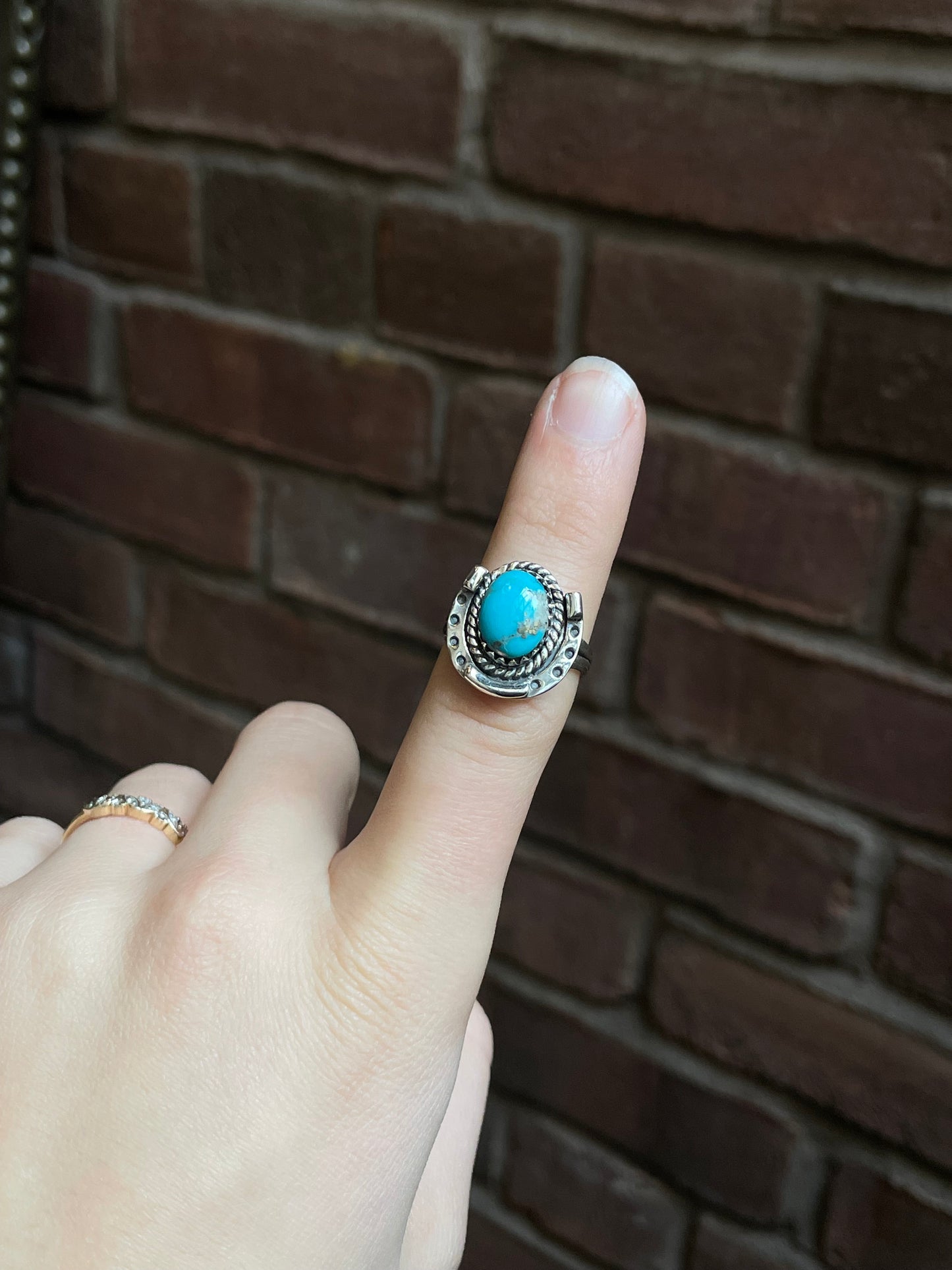 Kingman Turquoise Horse Shoe Ring Size 8 | 925 Sterling Silver Southwest E173