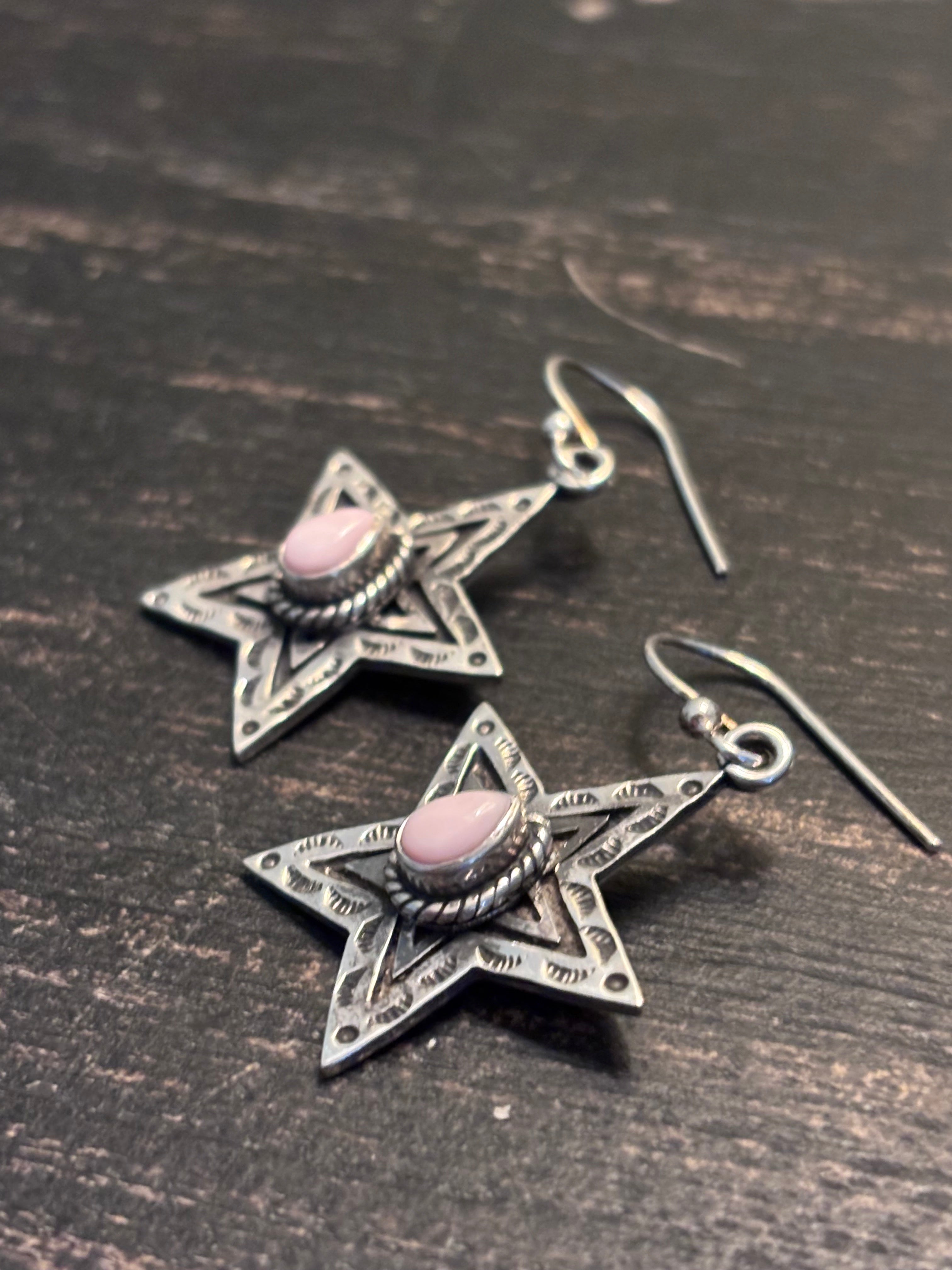 Pink Conch Star Dangle Earrings | 925 Sterling Silver A094