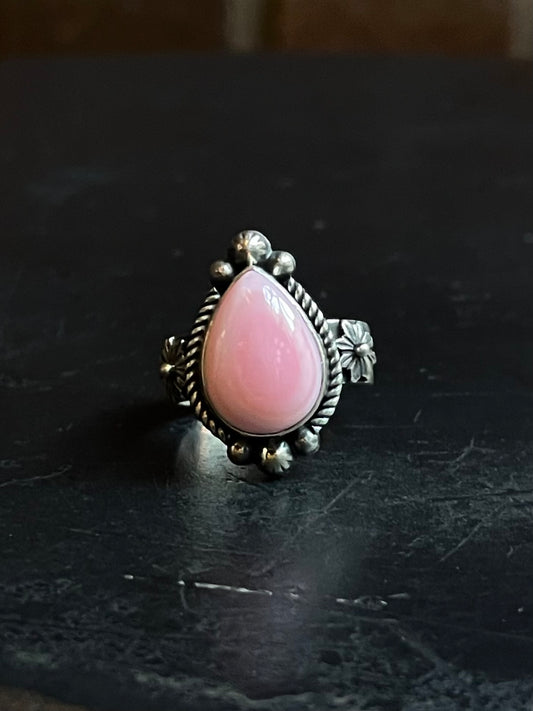 Pink Conch Tear Drop Ring | 925 Sterling Silver Size 7.5 E463