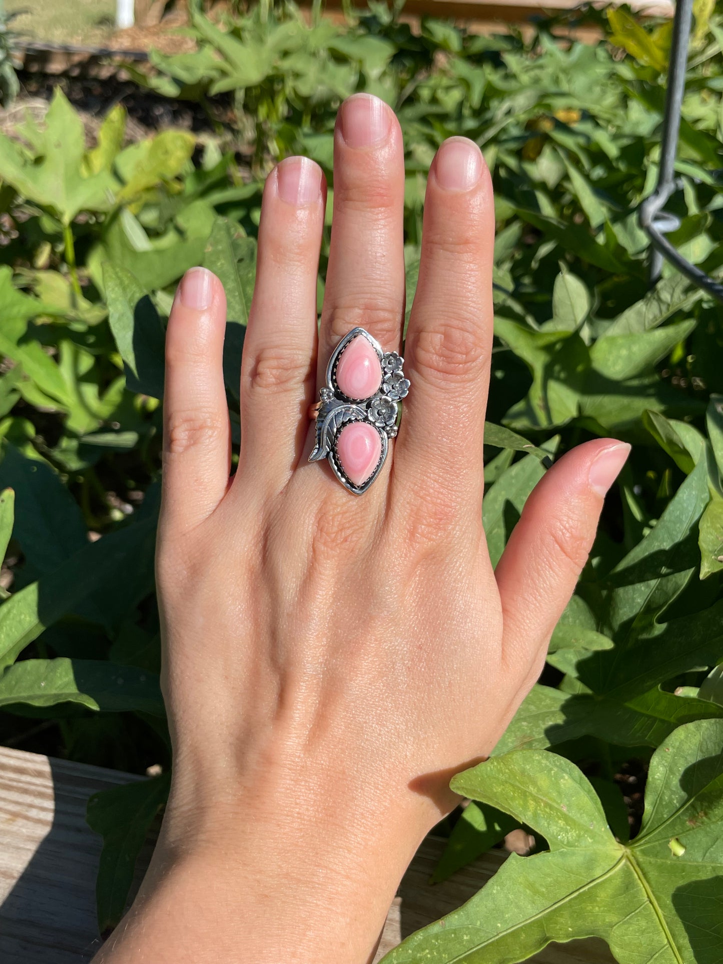 Pink Conch Leaf Design Ring | 925 Sterling Silver | Size 9 B342