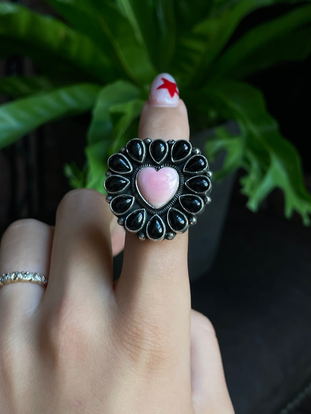 Black Onyx & Pink Conch Flower Ring | 925 Sterling Silver Size 9 G569