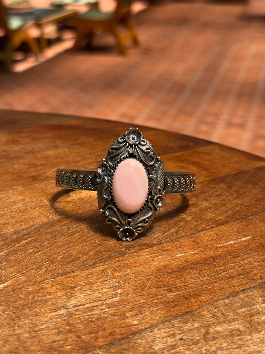 Pink Conch Cuff Bracelet | 925 Sterling Silver A568