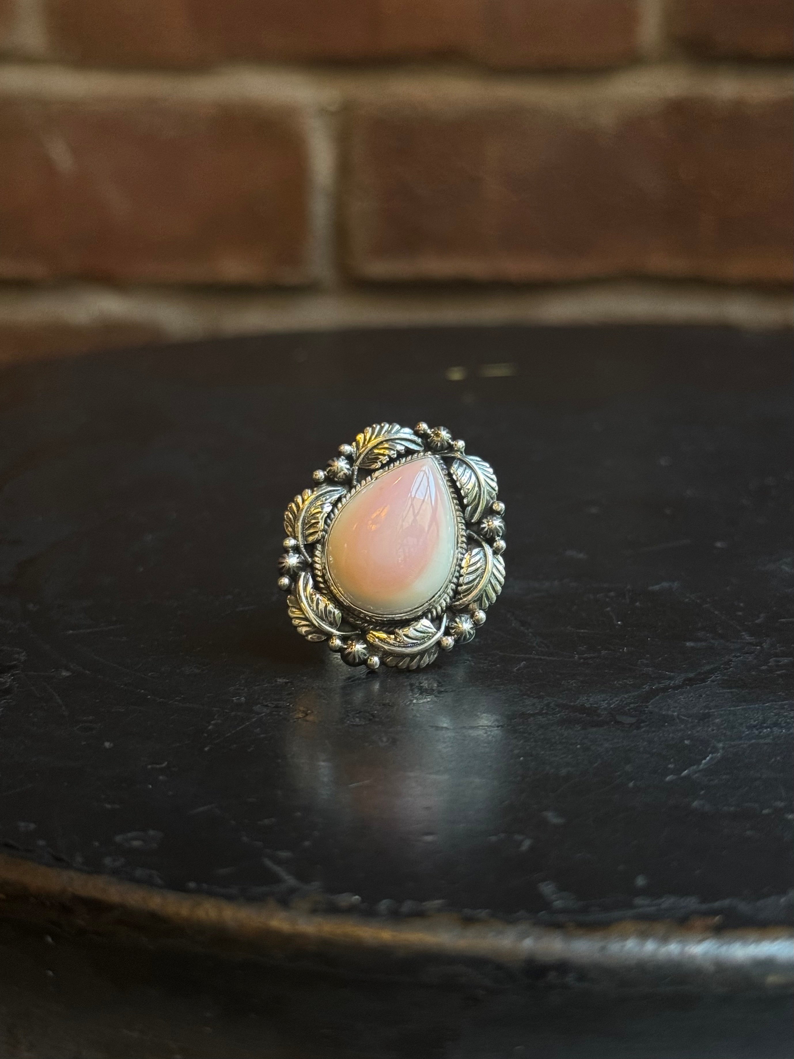 Pink Conch Teardrop Ring | Sterling Silver | Size 8 | C181