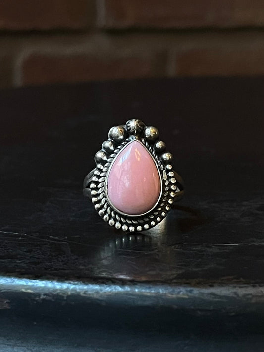 Pink Conch Tear Drop Ring | 925 Sterling Silver Size 8 E489