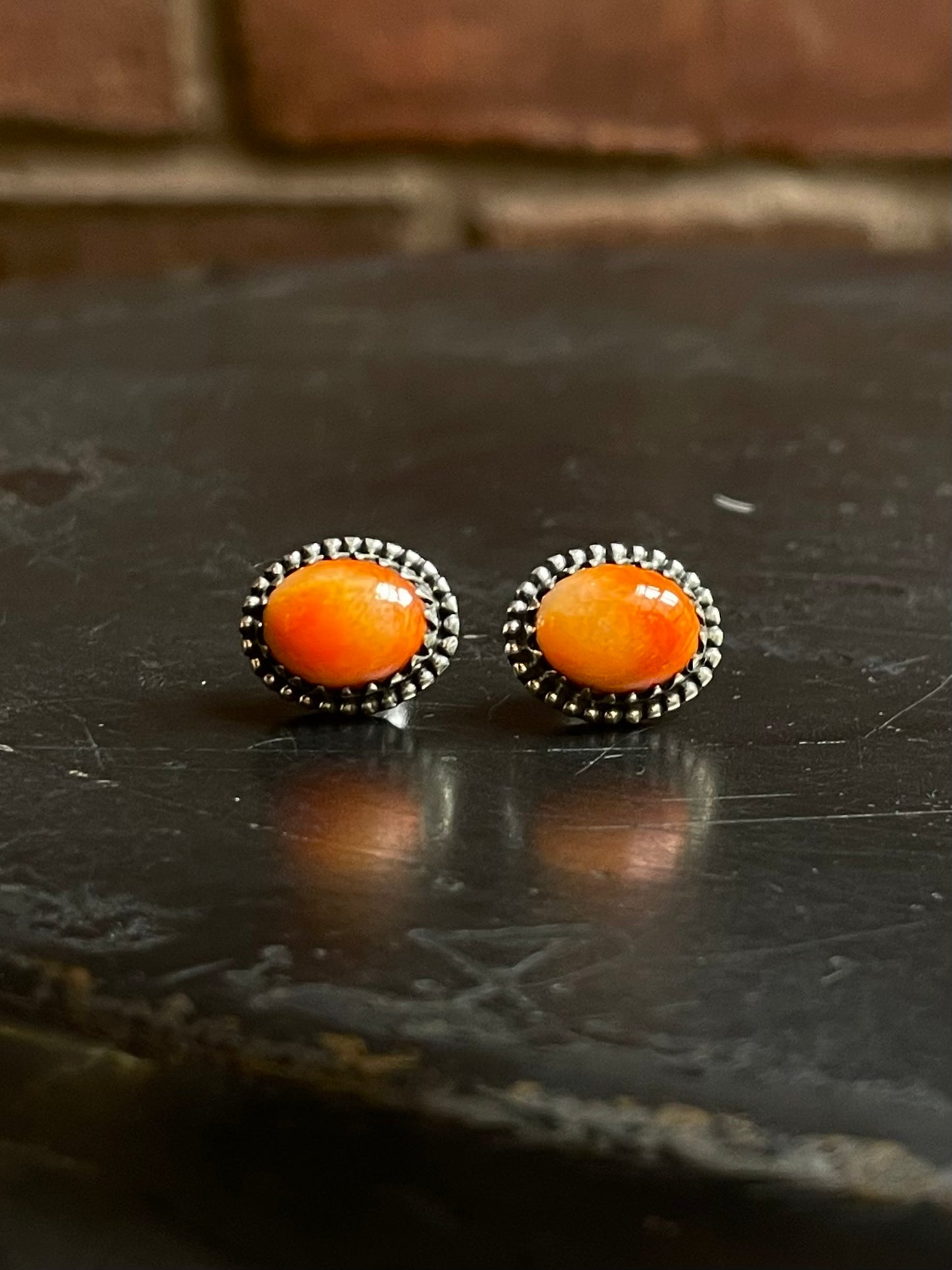 Spiny Oyster Stud Earrings | 925 Sterling Silver E806
