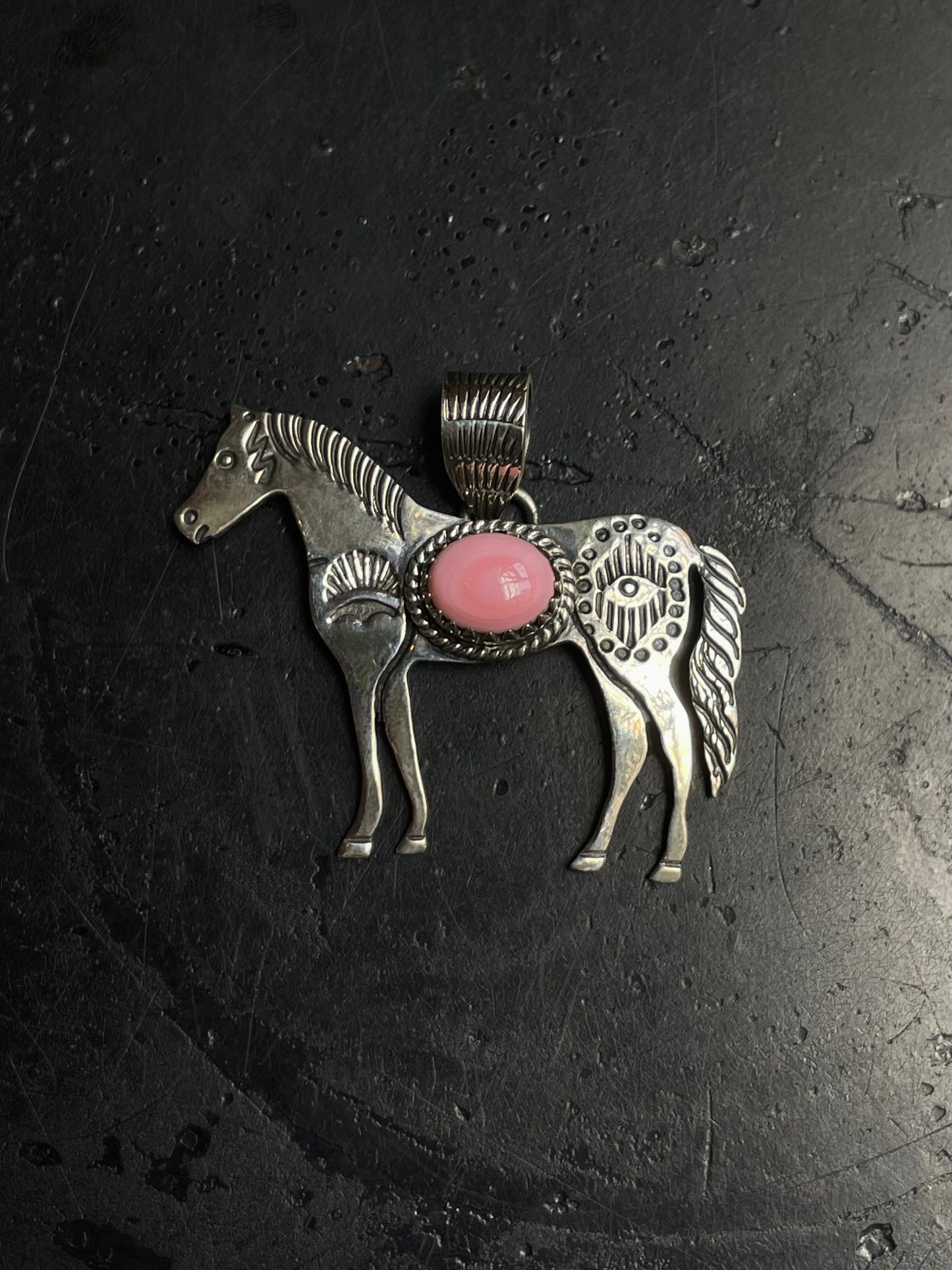 Pink Conch Horse Pendant | 925 Sterling Silver E263