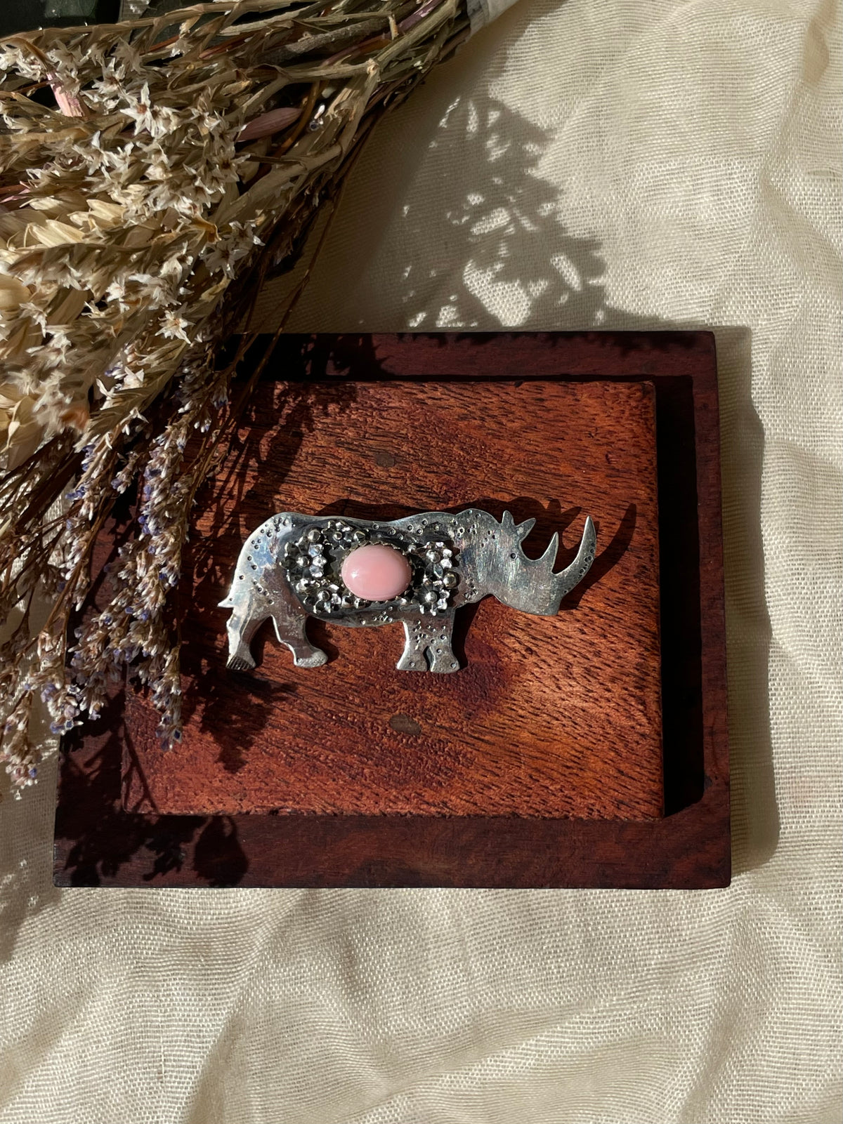 Pink Conch Rhino Pendant | 925 Sterling Silver D328
