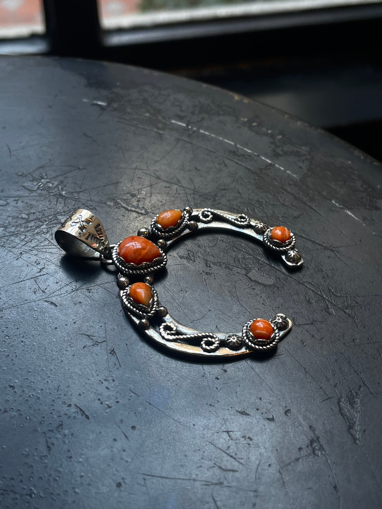 Spiny Oyster Naja Pendant | 925 Sterling Silver E527