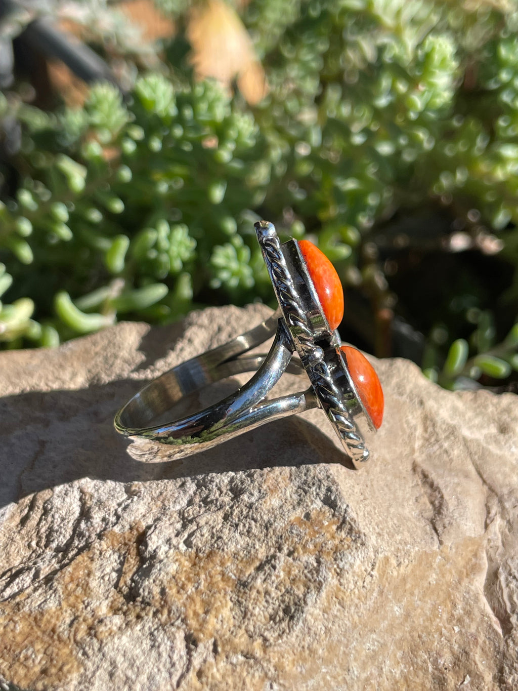 Spiny Oyster Feather Ring Size 9 | 925 Sterling Silver B679