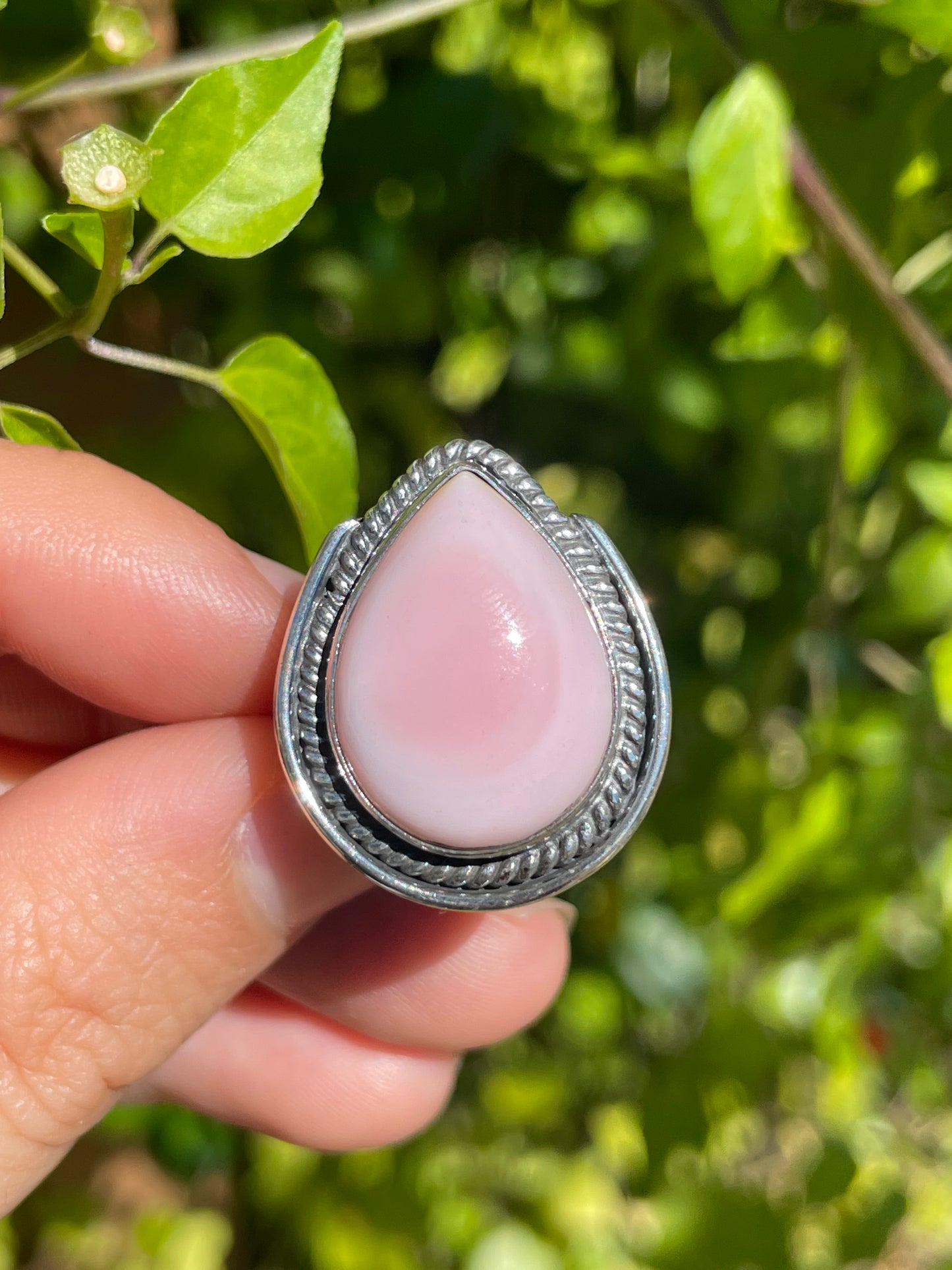 Pink Conch Teardrop Ring | 925 Sterling Silver | Size 8 B304