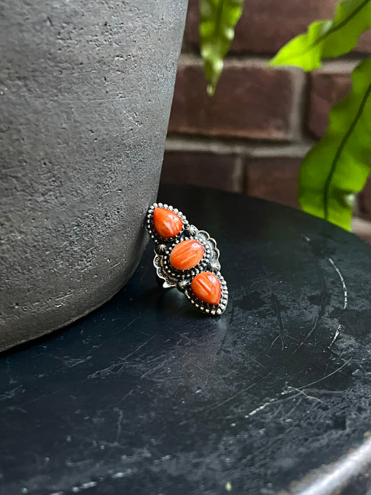 Spiny Oyster 3 Stone Ring Size 7 | 925 Sterling Silver C566