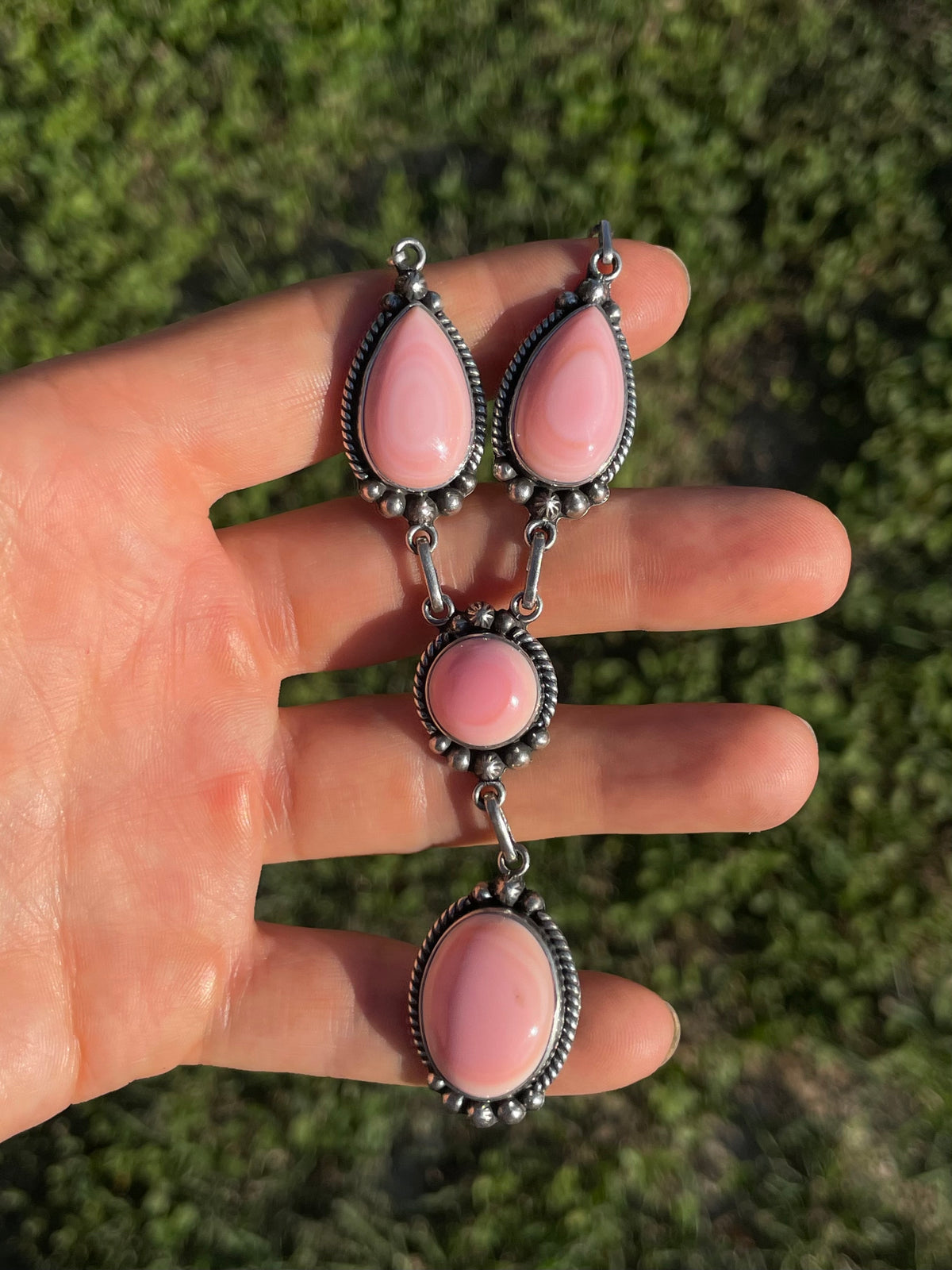 Pink Conch Lariat Necklace | Graduated Oval Stations | 925 Silver E574