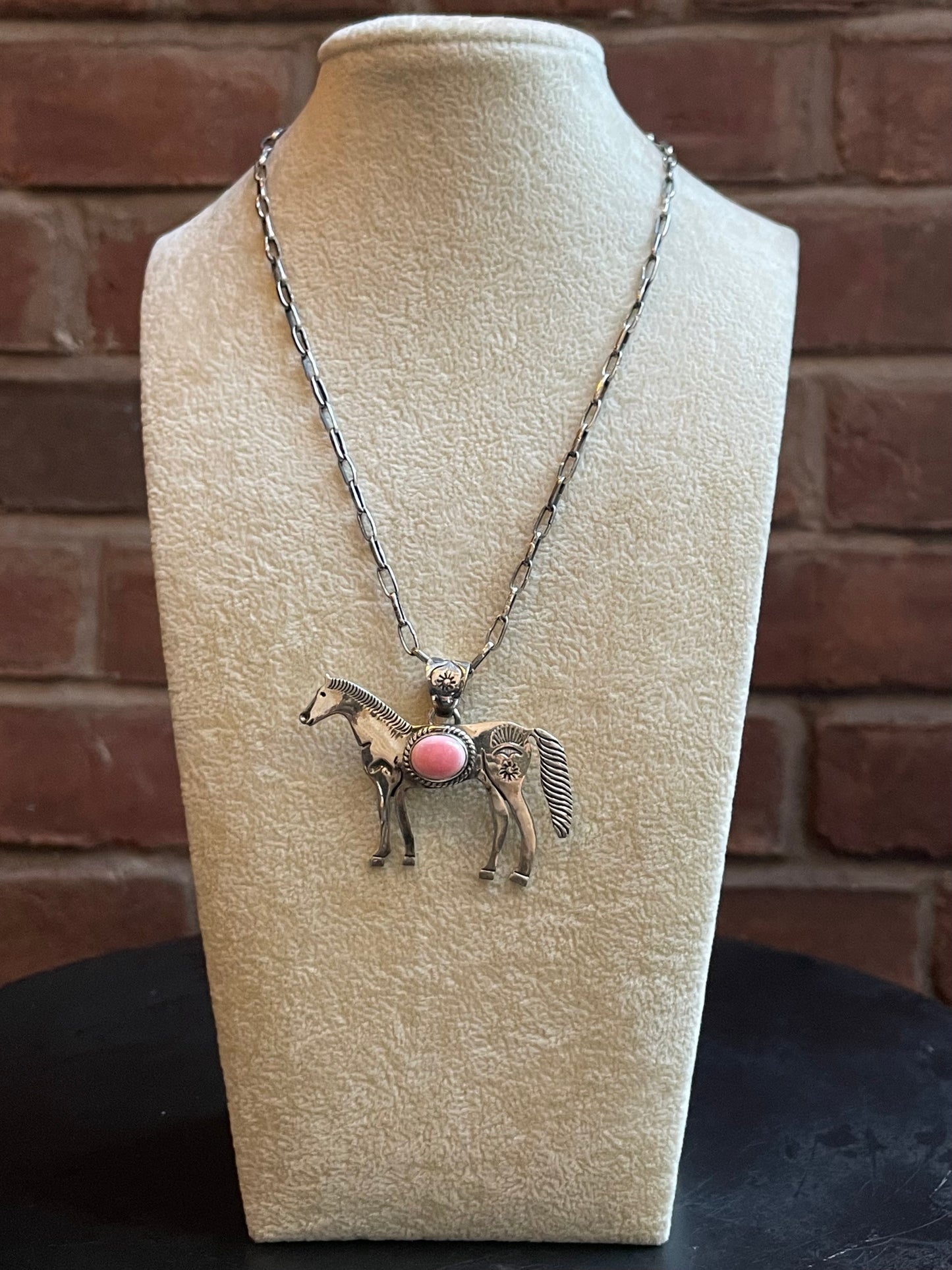 Pink Conch Horse Pendant | 925 Sterling Silver E248