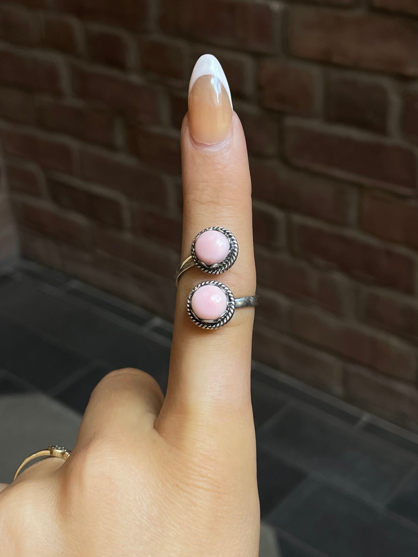 Pink Conch Bypass Ring | Sterling Silver | Size 8 | A214