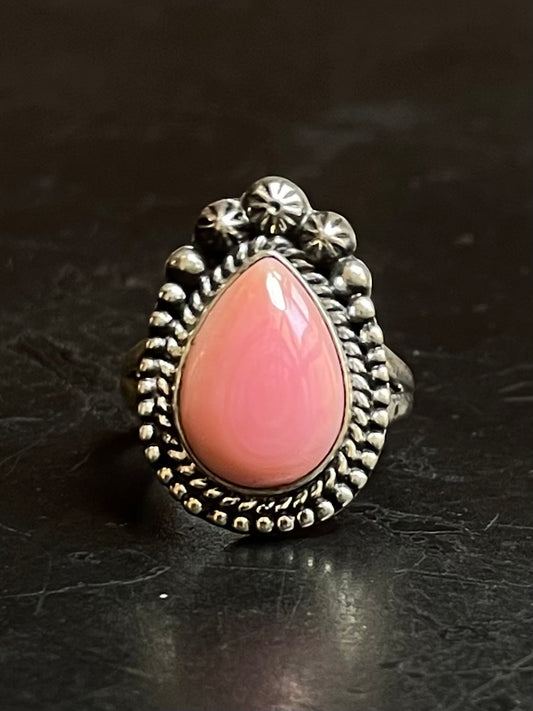 Pink Conch Tear Drop Ring Size 6| Sterling Silver E914