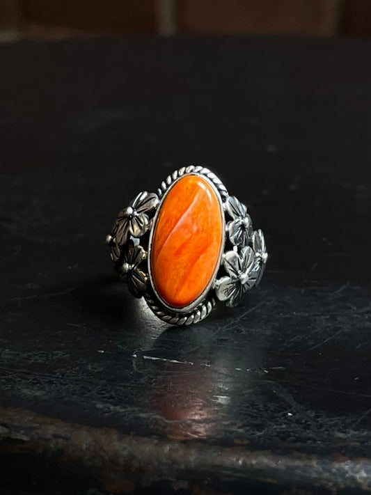 Spiny Oyster Flower Ring | Sterling Silver | Size 6 | A018