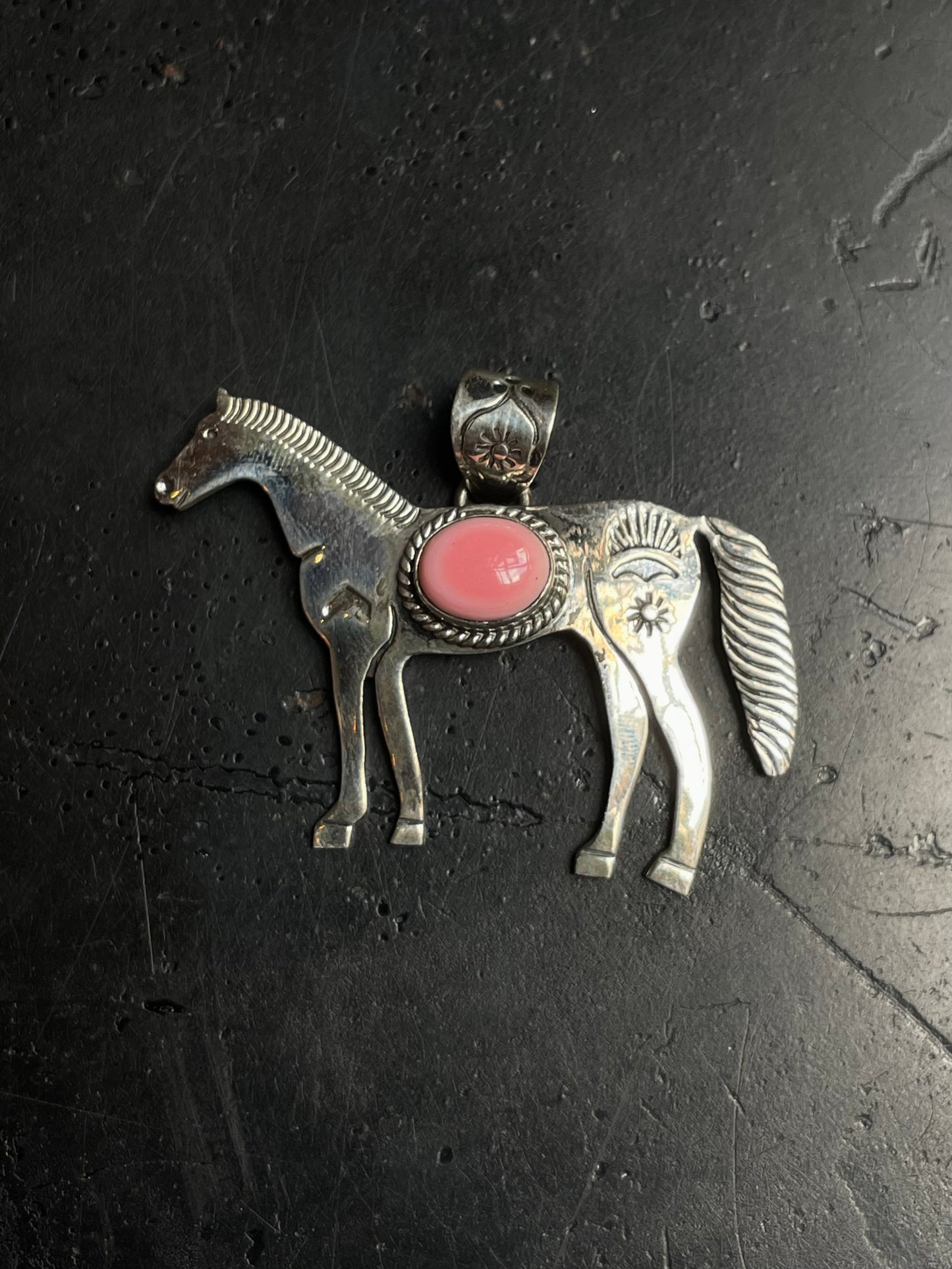 Pink Conch Horse Pendant | 925 Sterling Silver E248