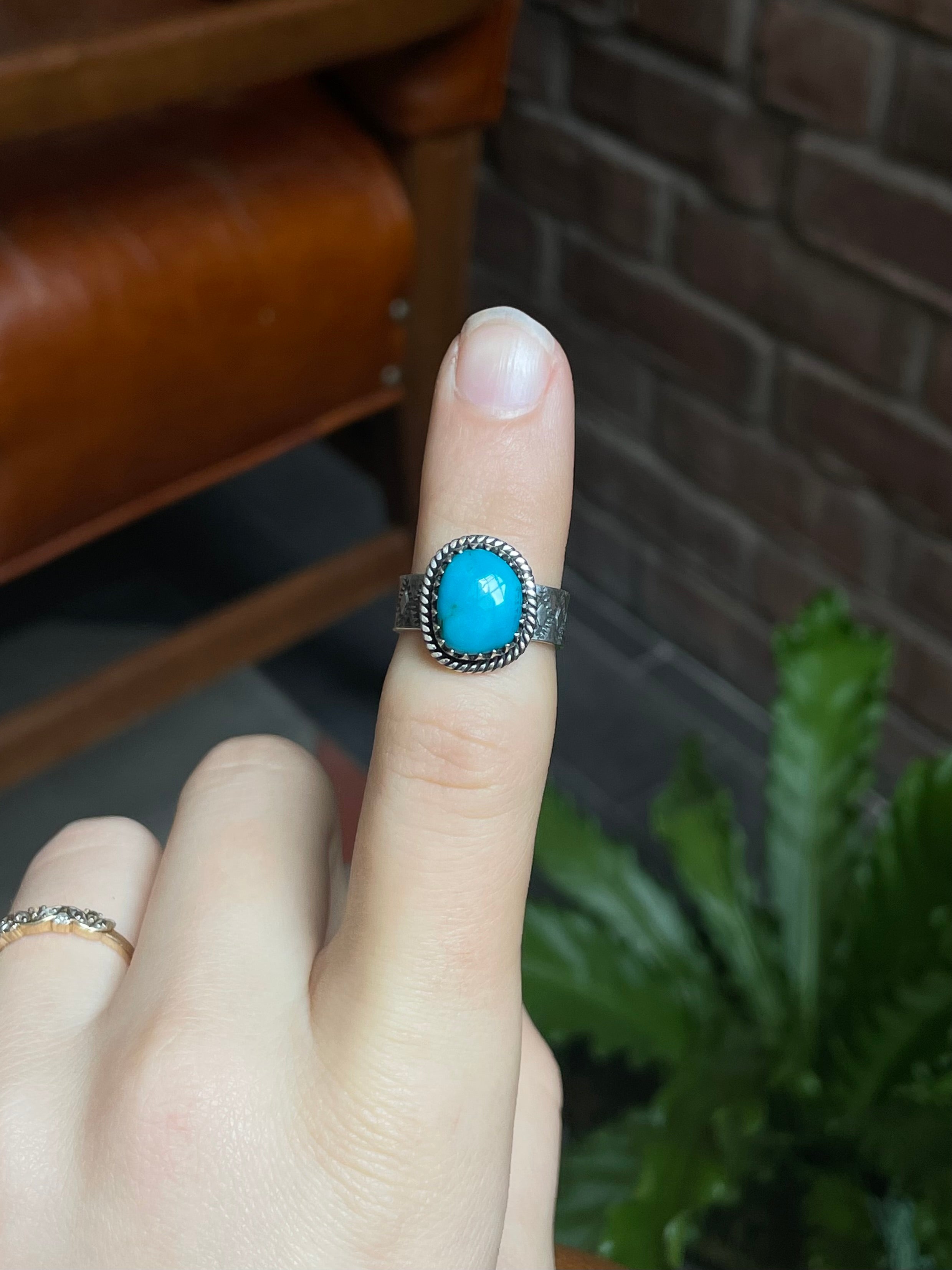 Kingman Turquoise Oval Stud Ring | Sterling Silver | Size 5.75 | A750